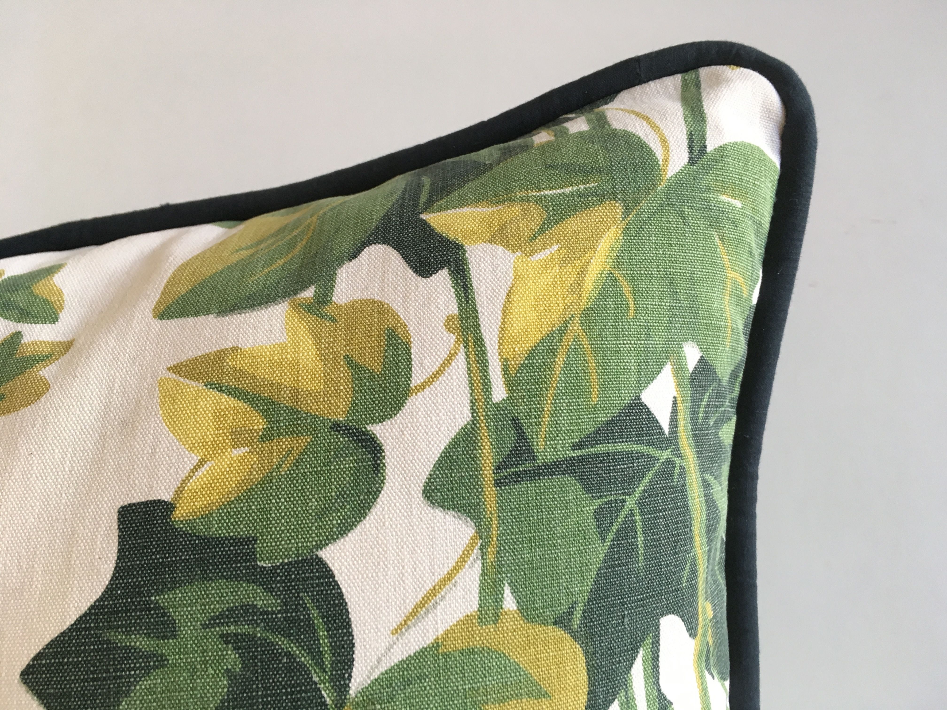 Cushion in old canvas Romanex 50s Ivy decor 40x60cm