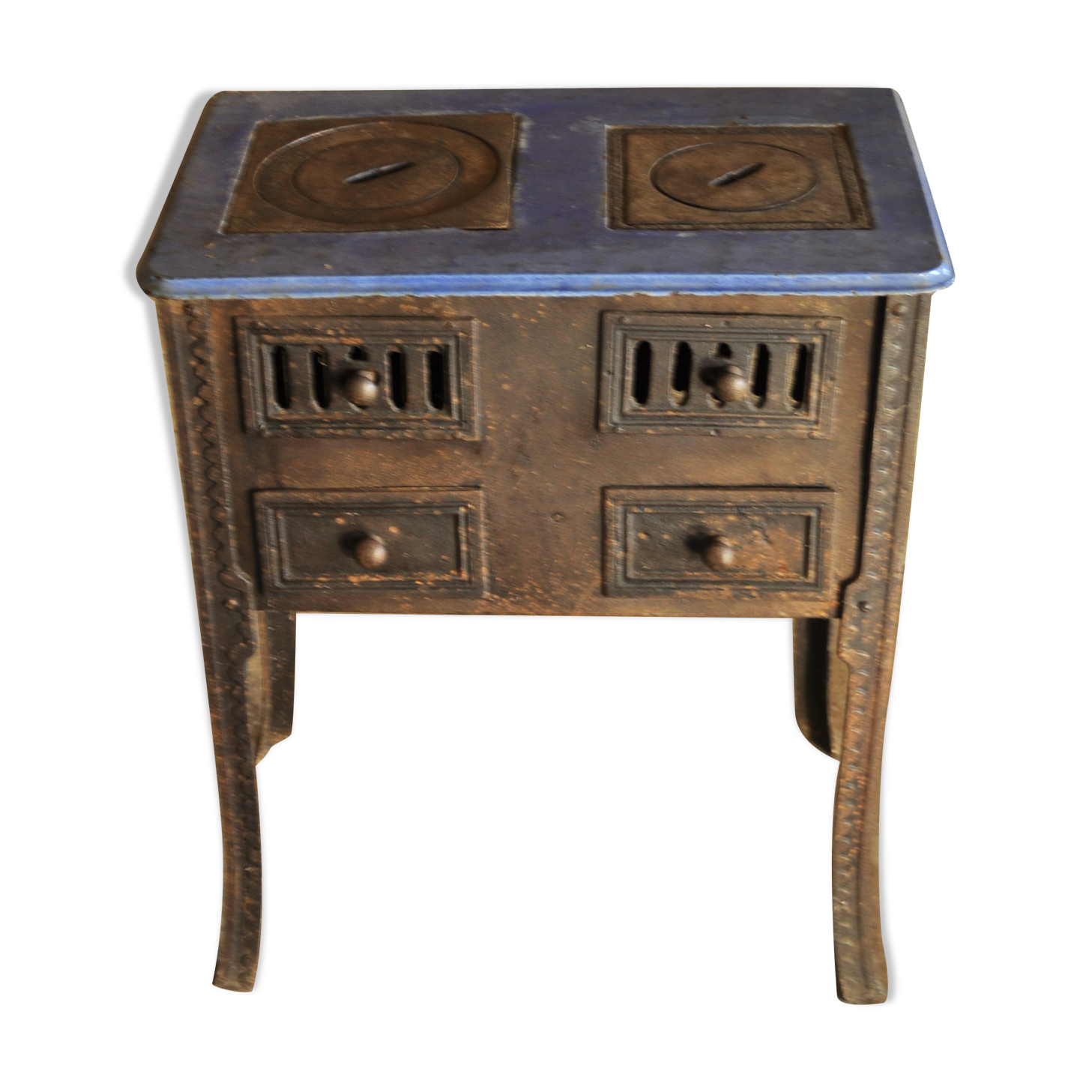Poêle à bois et charbon ancien