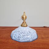 Applique murale en laiton et verre moucheté bleu