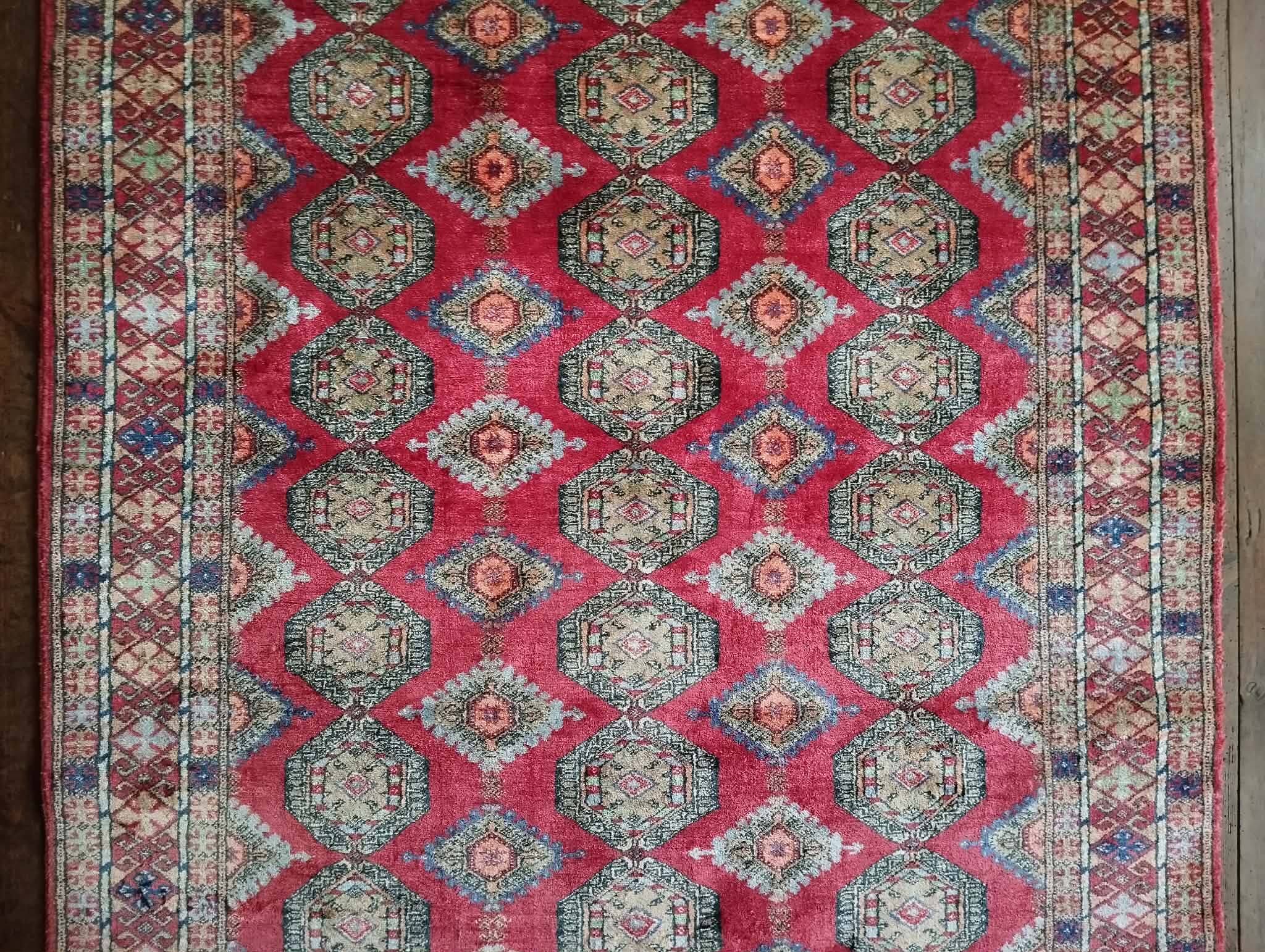 Handmade Turkmen Bukhara carpet 173x113cm