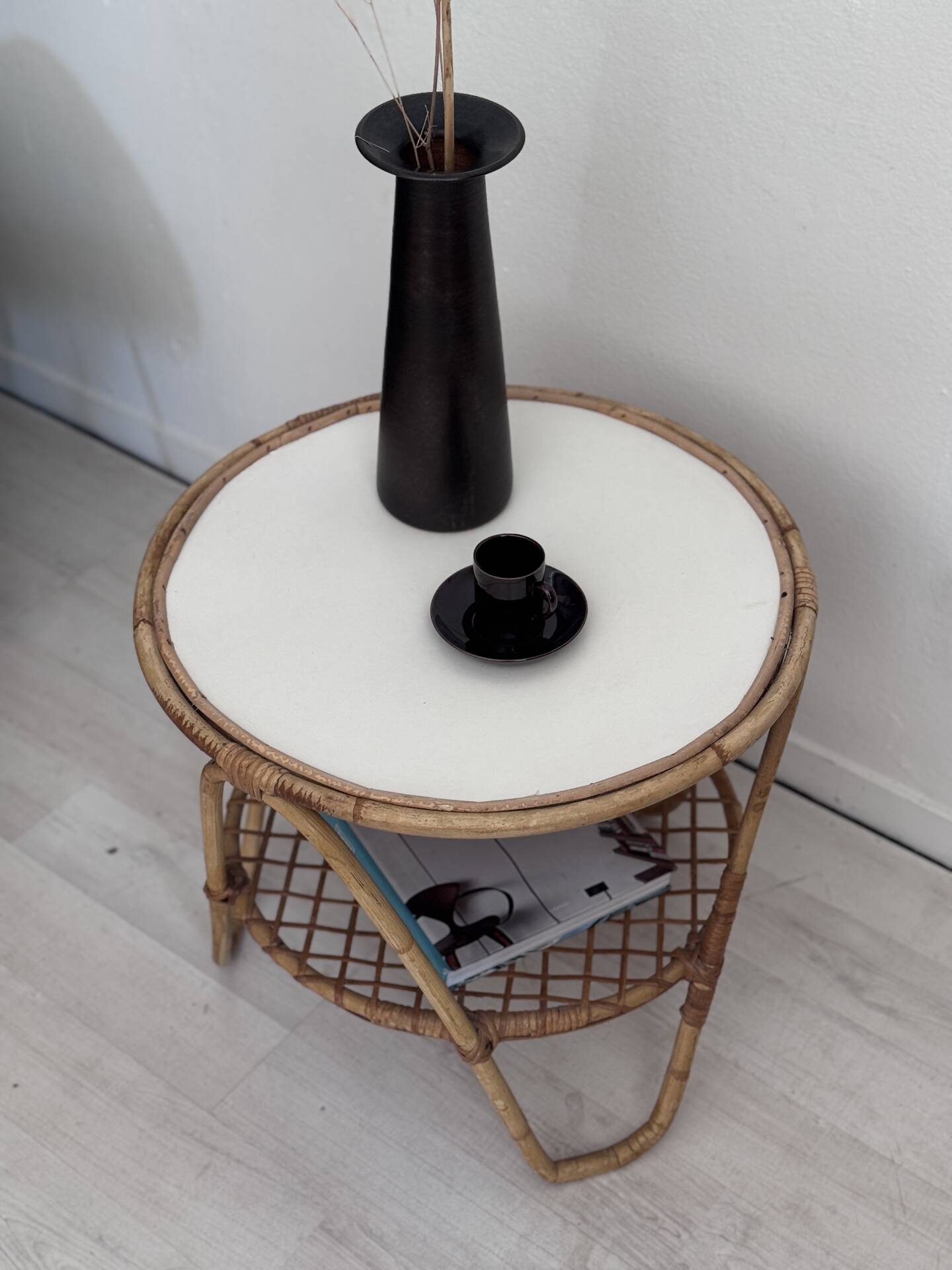 Table en rotin vintage des années 60
