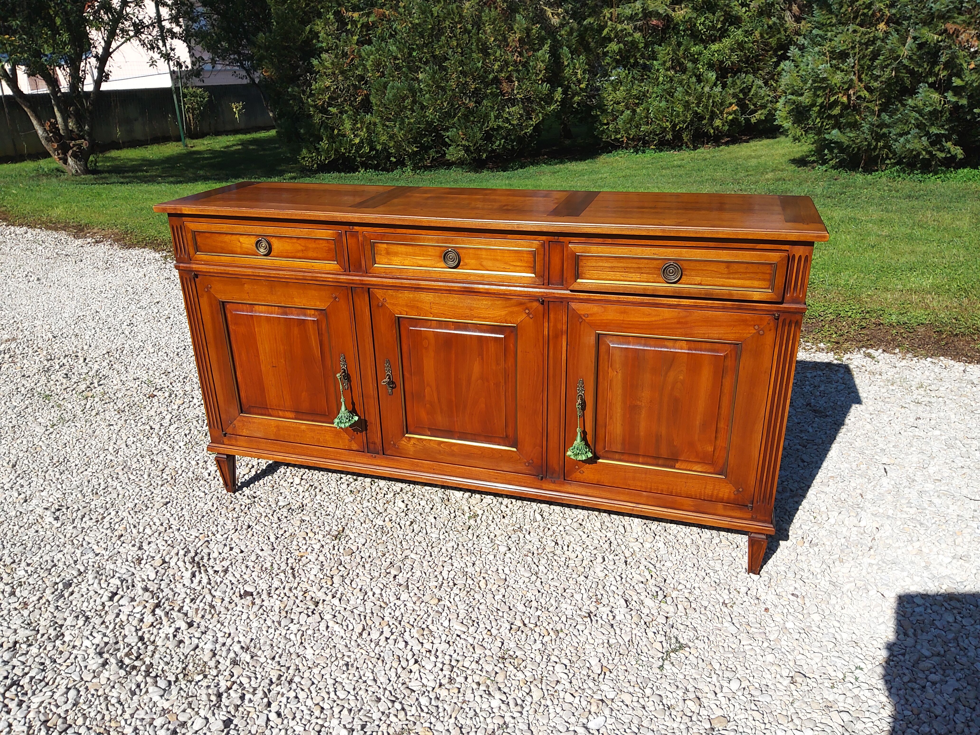 Sideboard