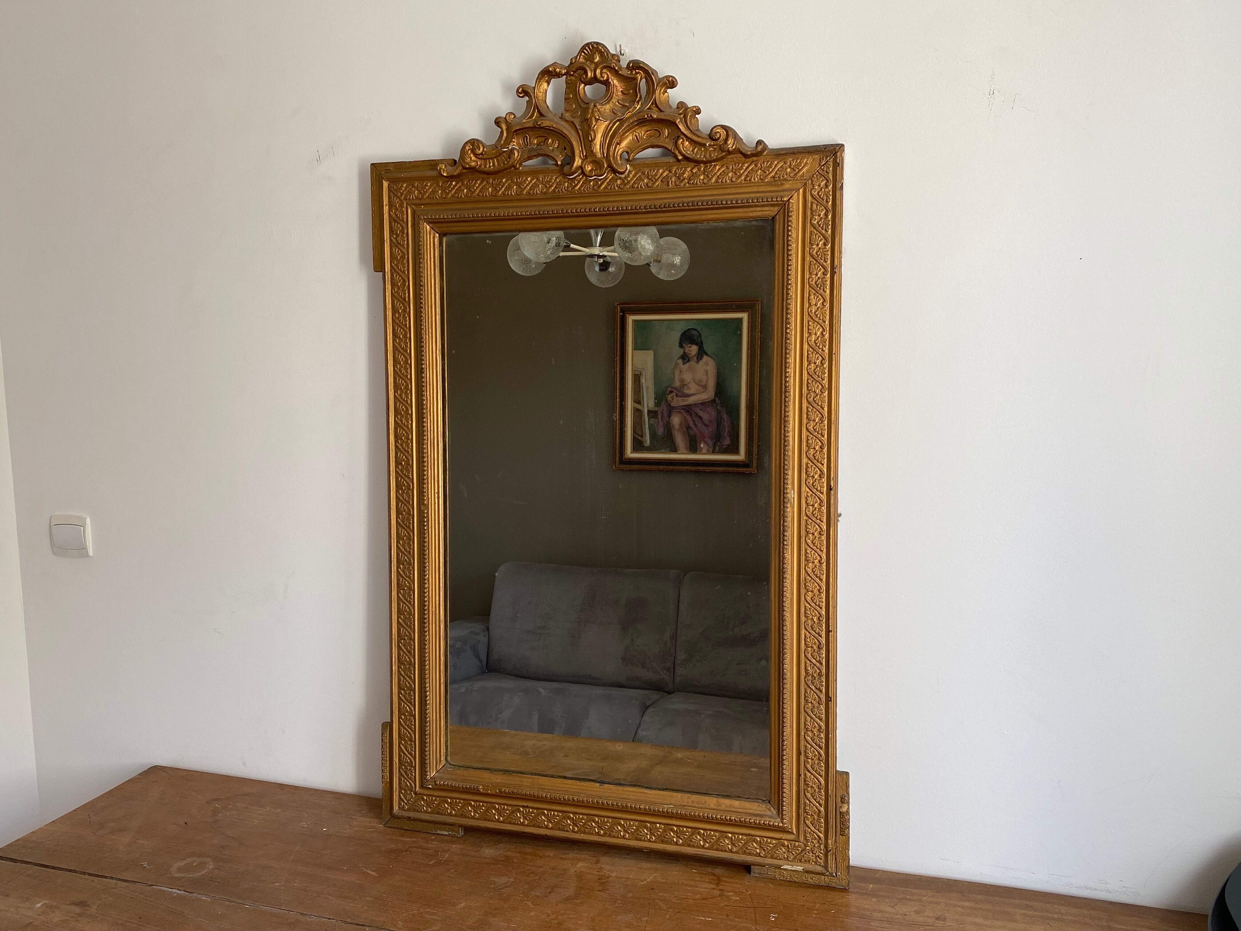 Fine 19th century golden mirror with decorated pediment 115x70