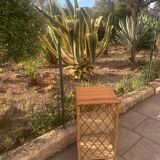 Rattan shelf with crossbars