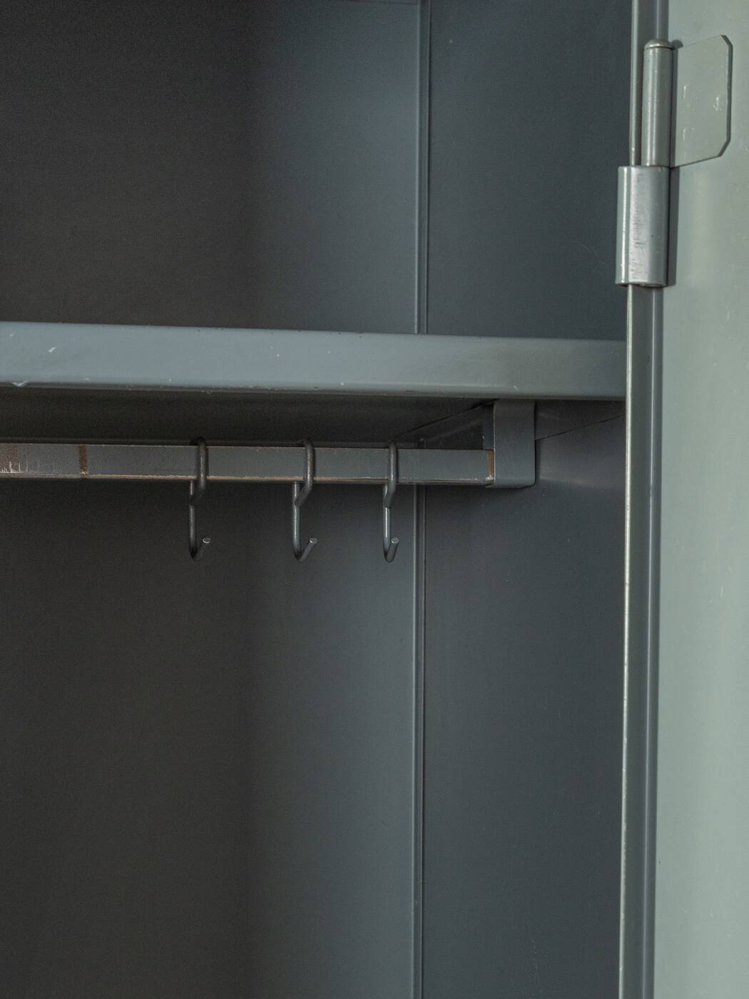 Armoire en acier des années 1960