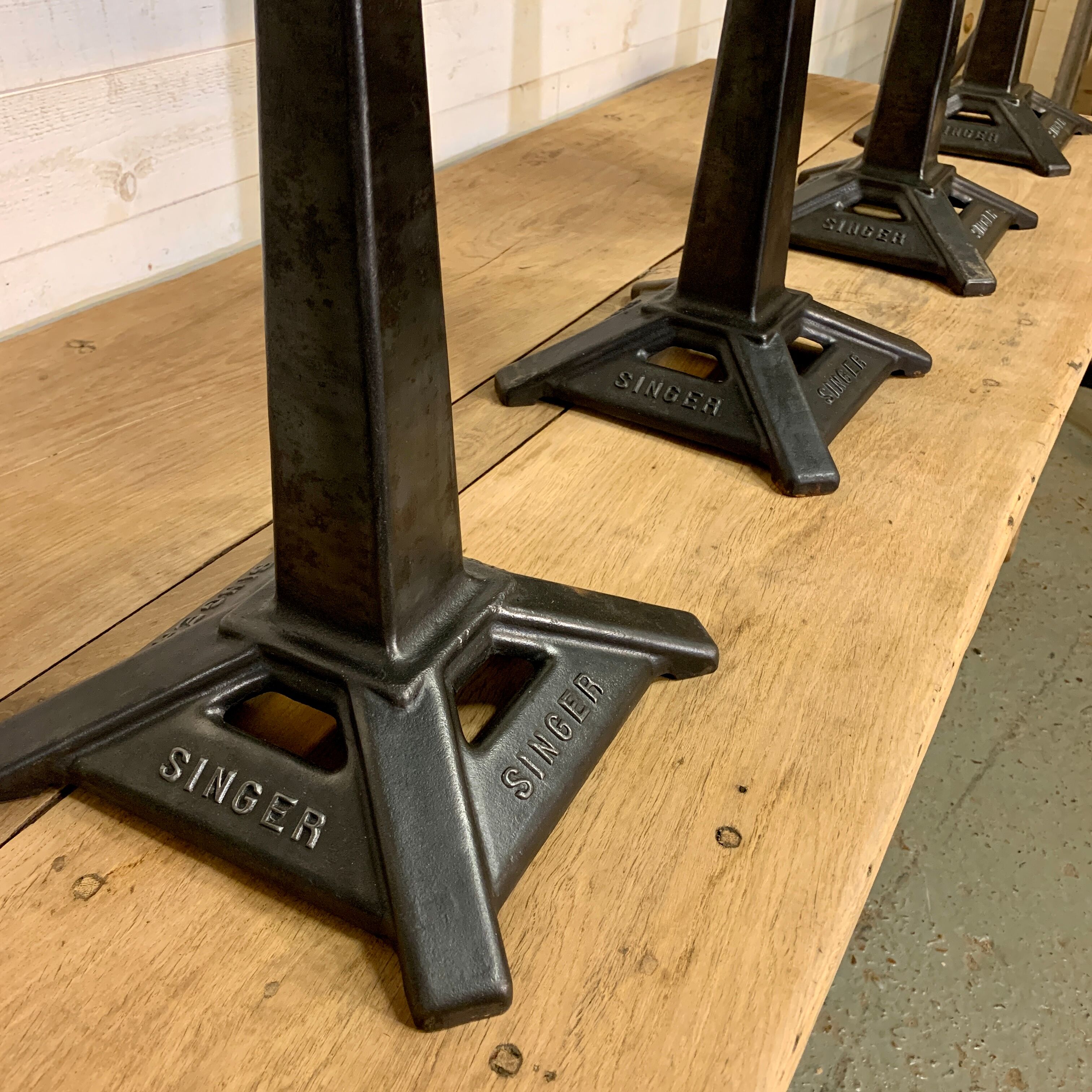 Singer industrial foot stool "Eiffel"