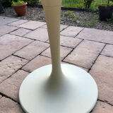 Tulip table