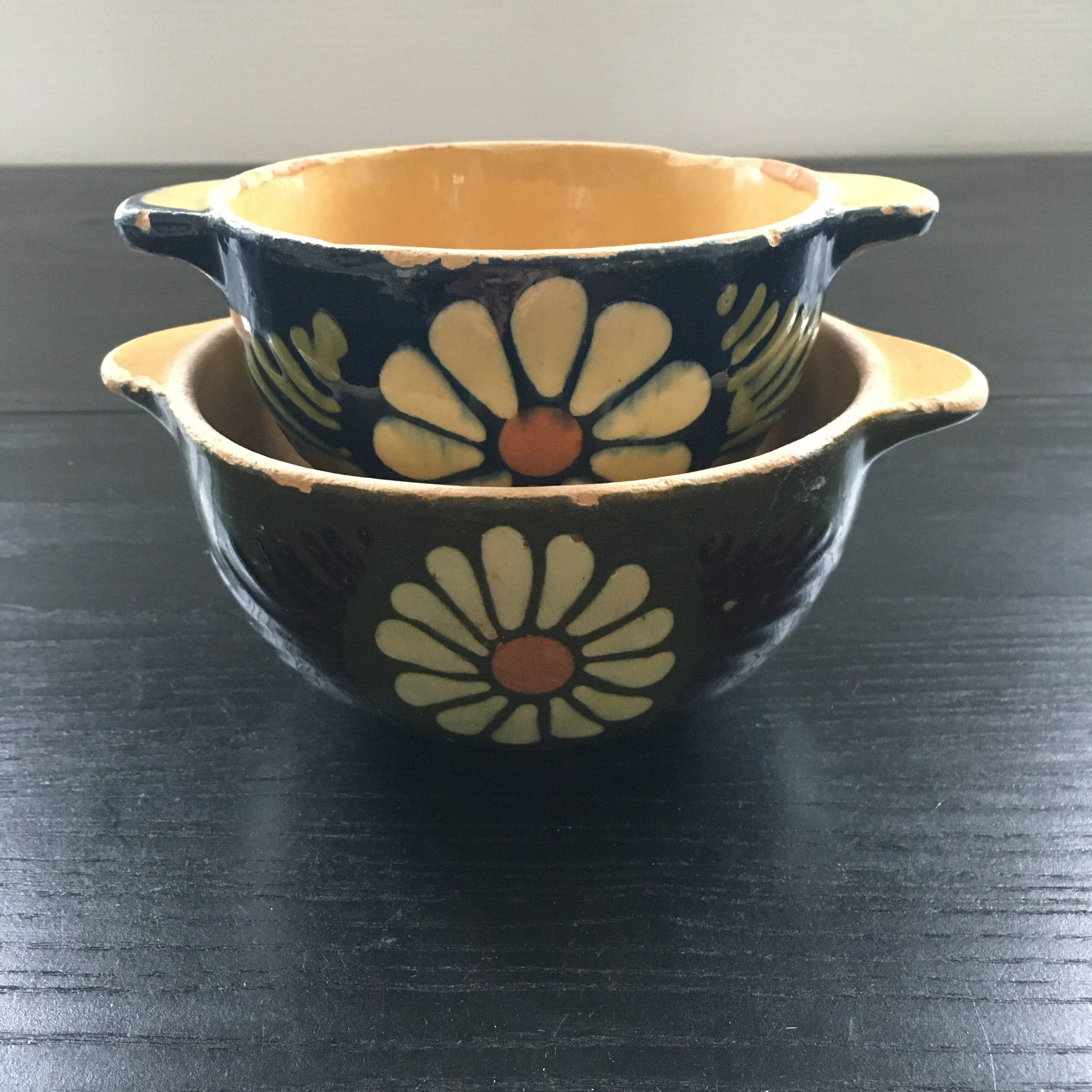 Pair of 2 antique ear bowls