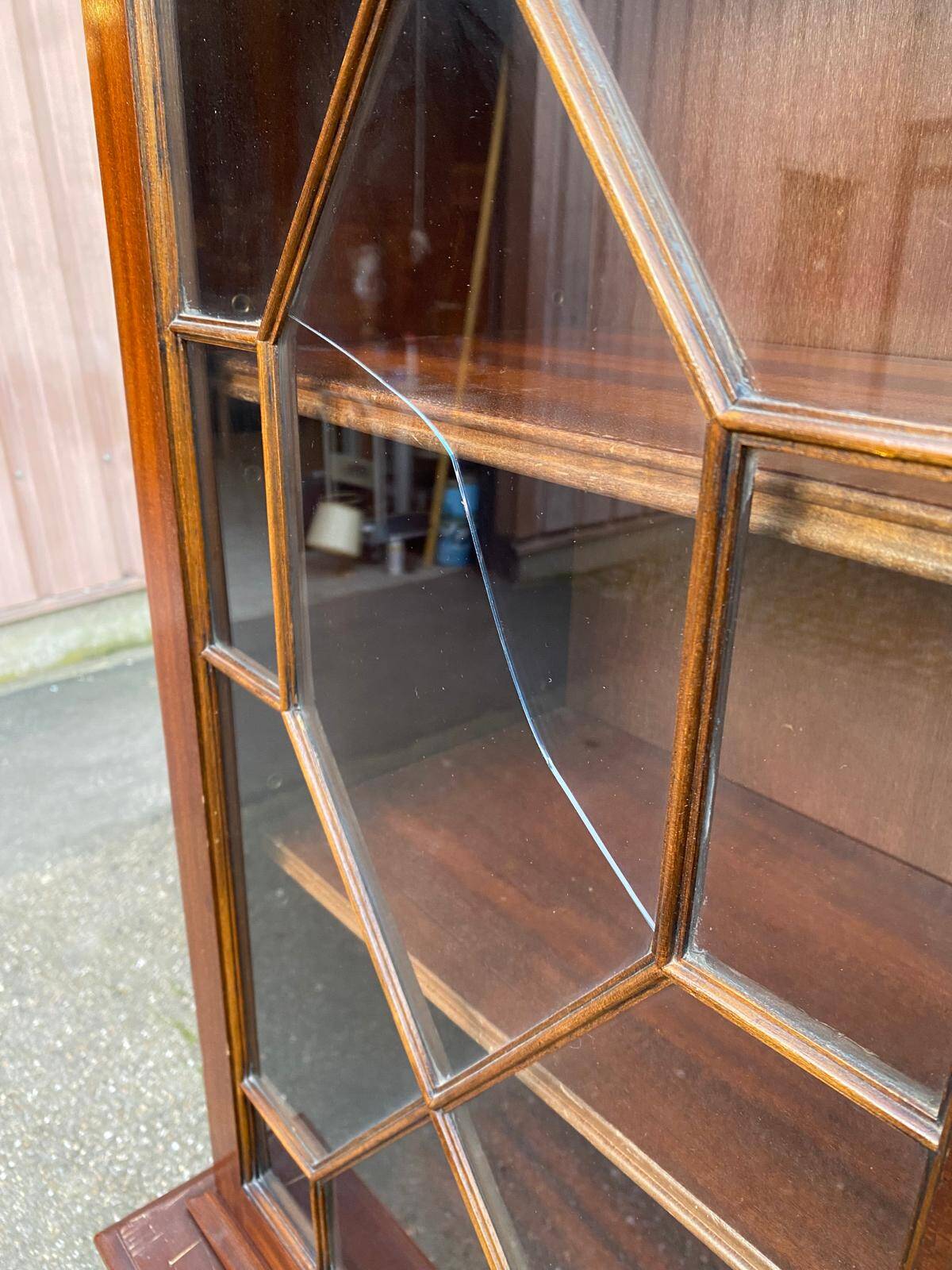 English display cabinet with 4 doors in mahogany, 1960.