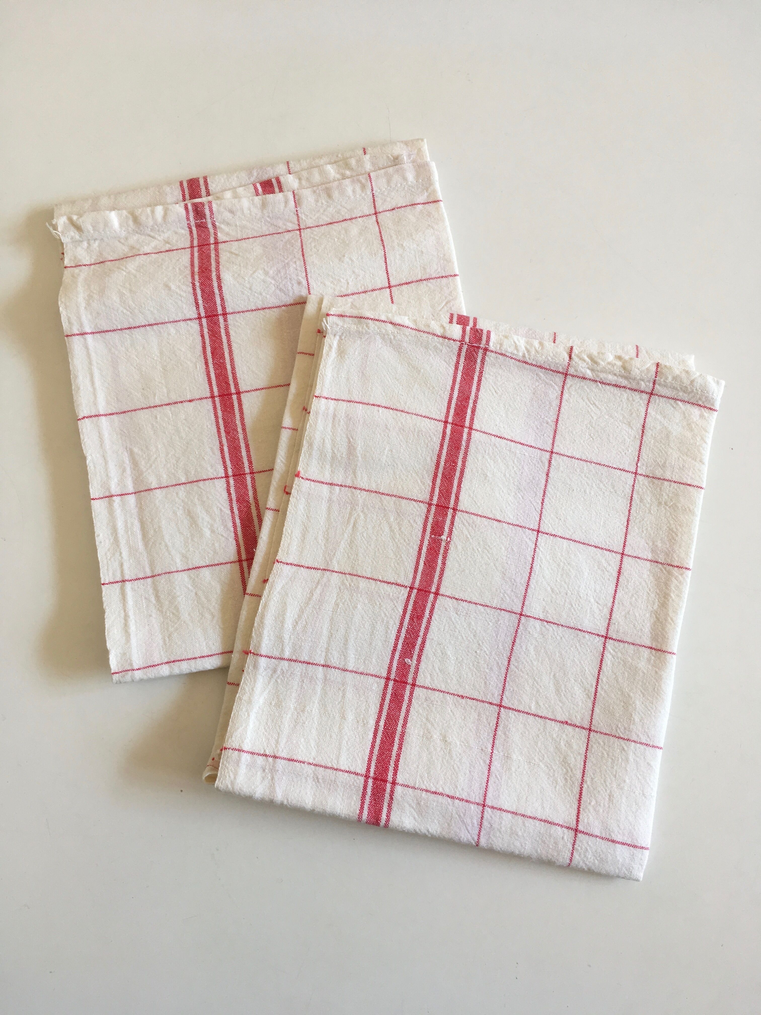 Pair of cloths of linen tiles alumni window