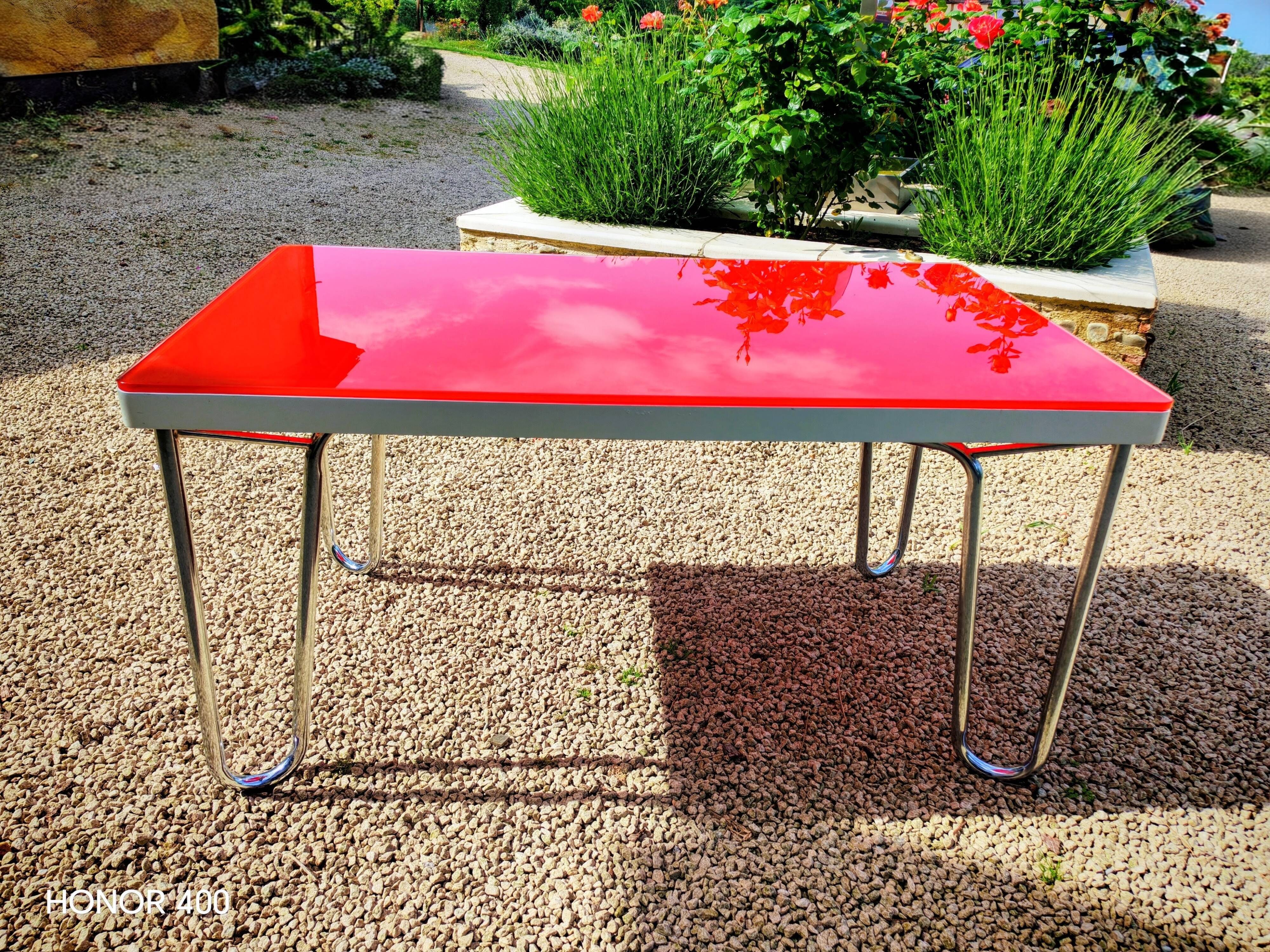 Table "floating" Space age 1970 Red Glass and Dove Tail - 140x80cm
