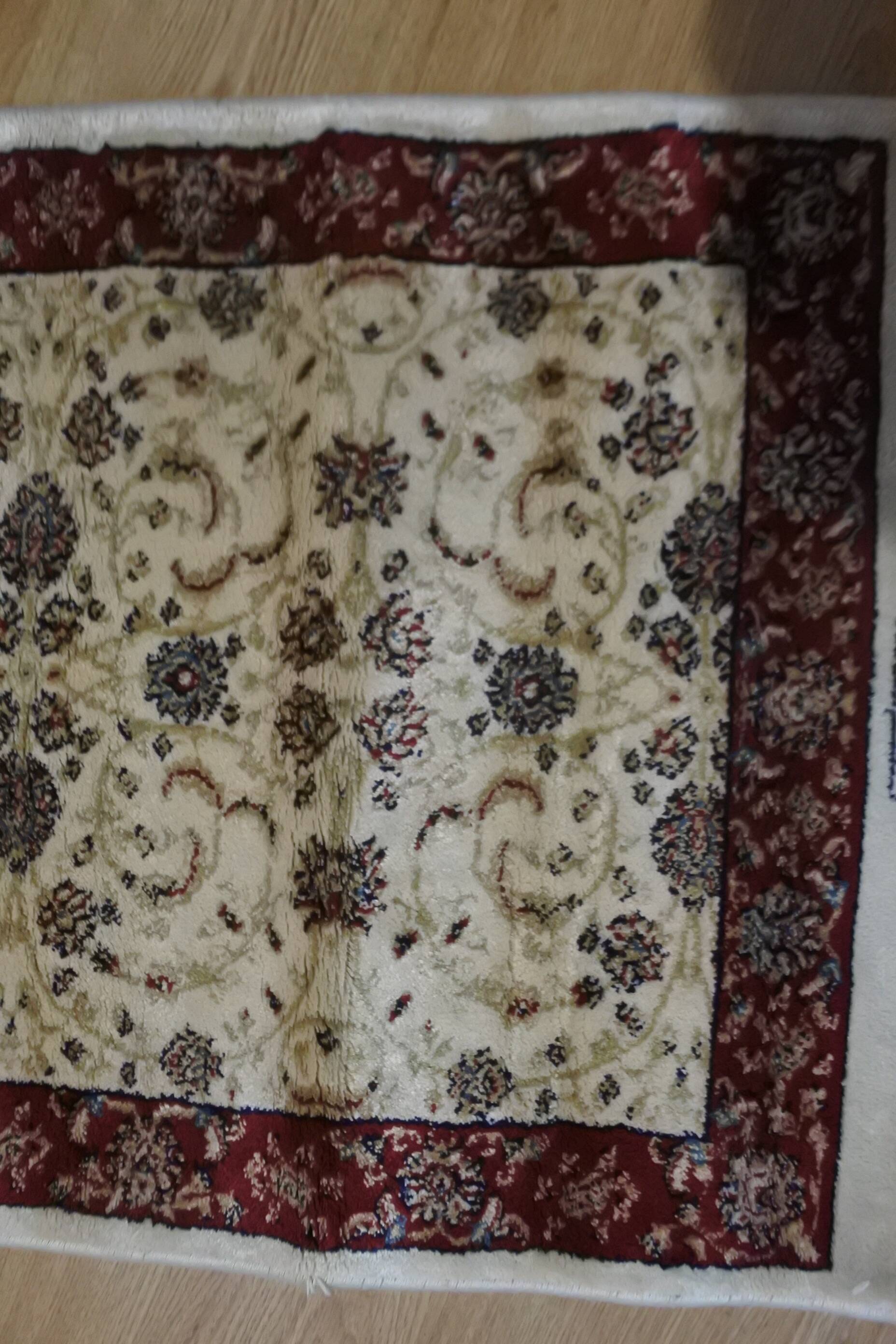 Turkish Art Silk Gallery Rug Sign