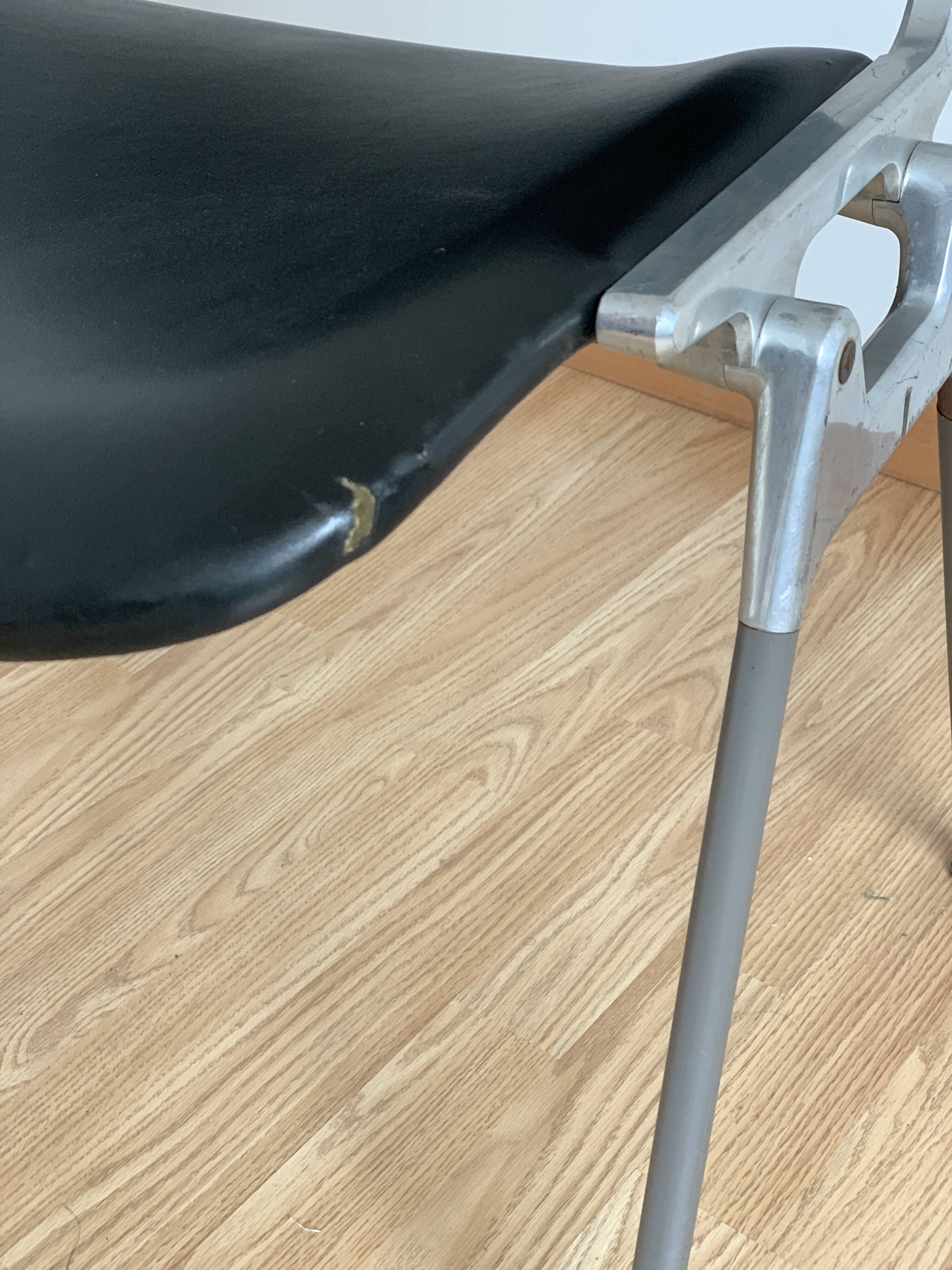 DSC chair by Giancarlo Piretti Castelli edition