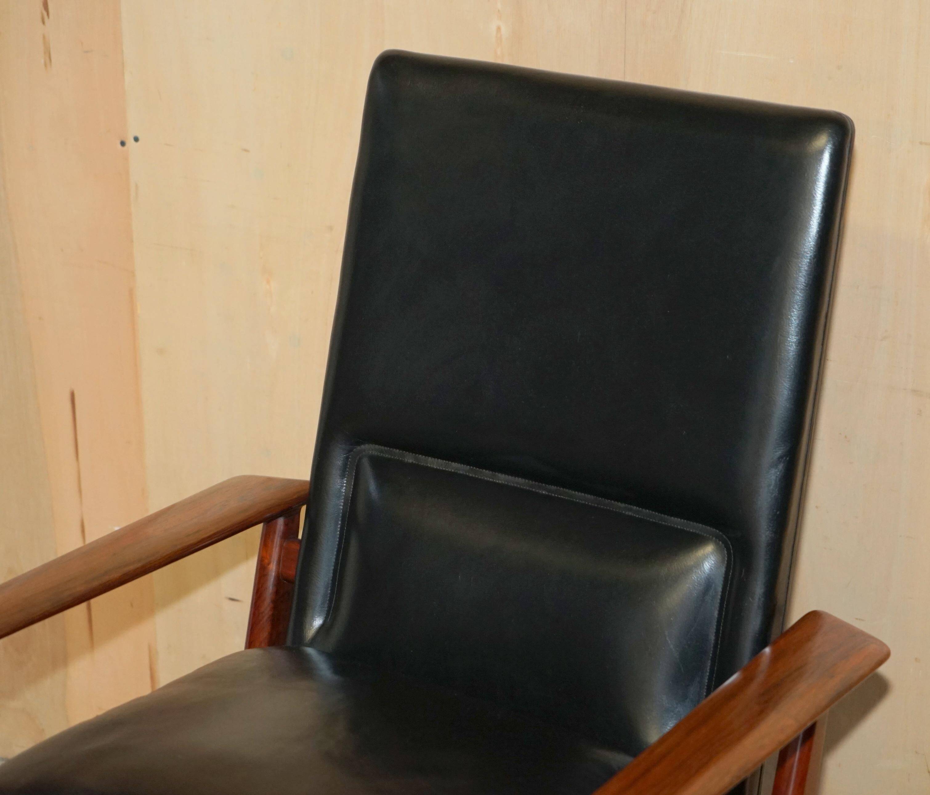 Executive office chair model 419 Arne Vodder for Sibast in hardwood and leather.