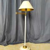 Lampadaire articulé liseuse design 1950 en métal et laiton
