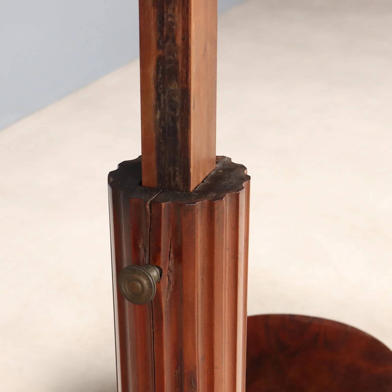 Victorian English mahogany side table, 19th century.