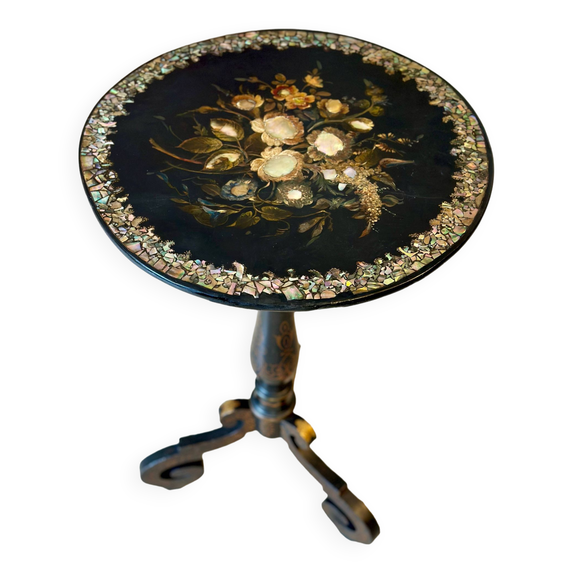 Blackened wooden pedestal table from the 19th century Napoleon III burgundy, decorated with mother-of-pearl
