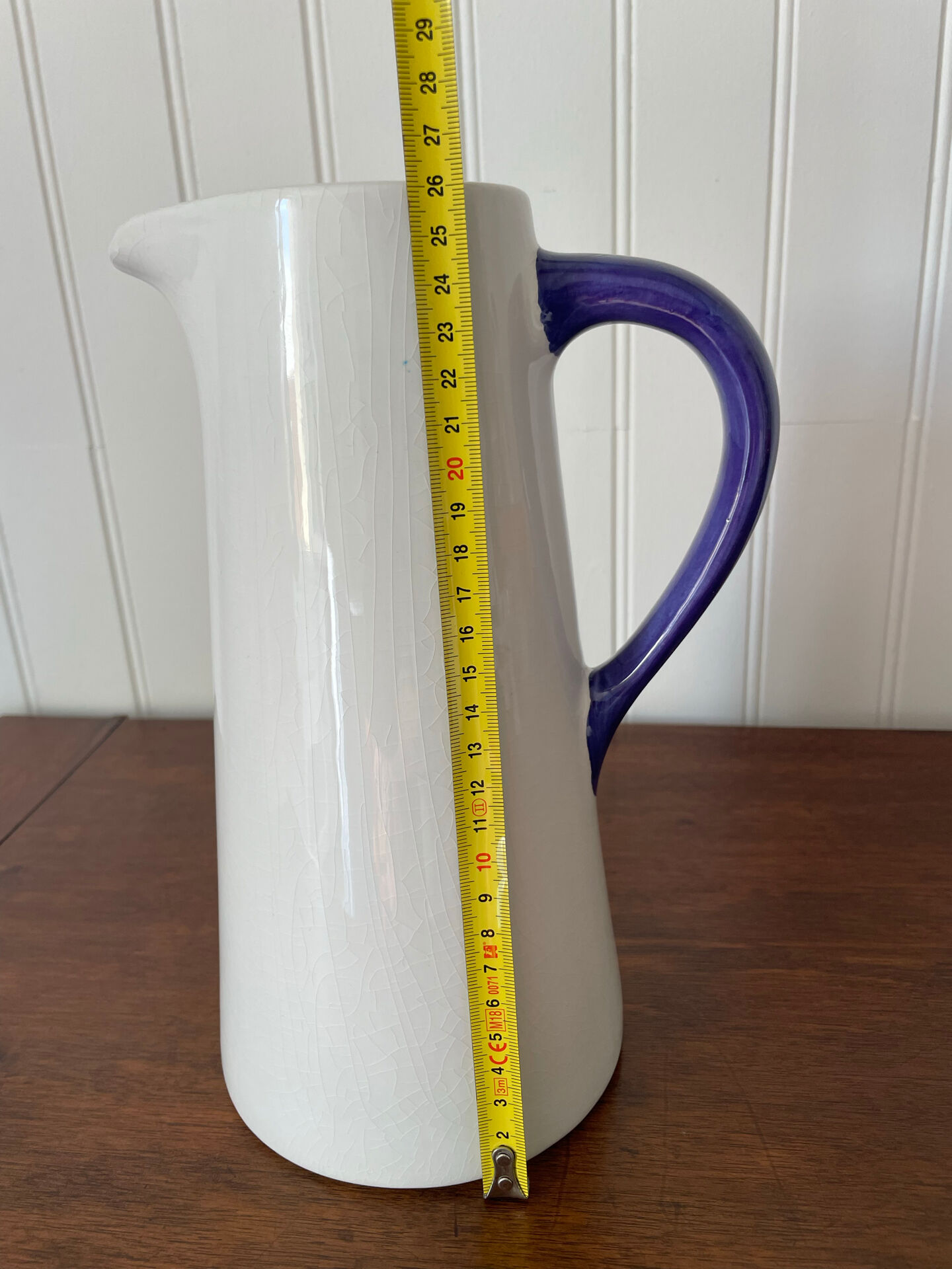 Pichet carafe en céramique blanc et bleu