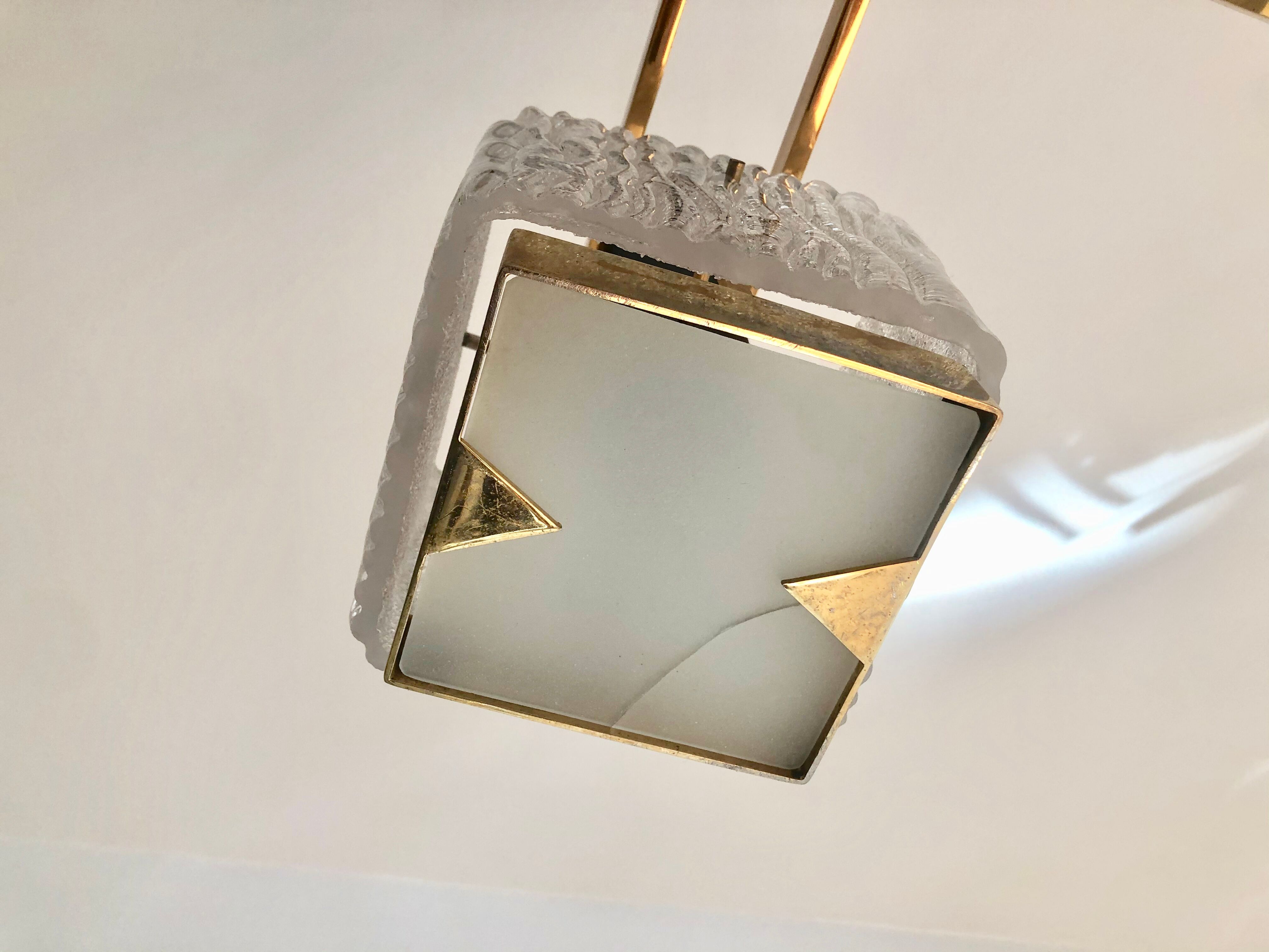 Lustre 4 fires House Arlus