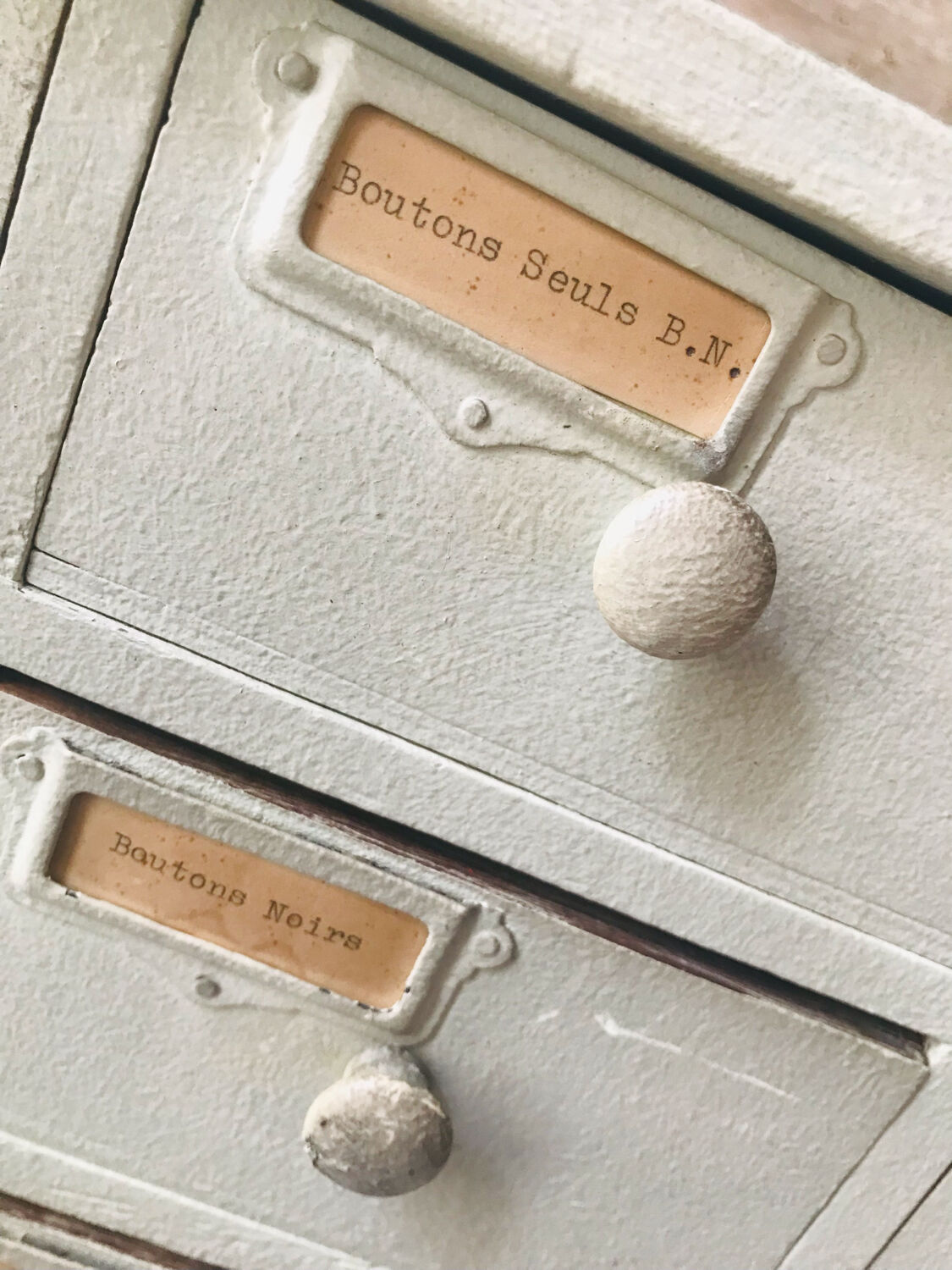 wall cabinet with drawers