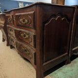 18th century Louis XIV period chest of drawers in solid walnut