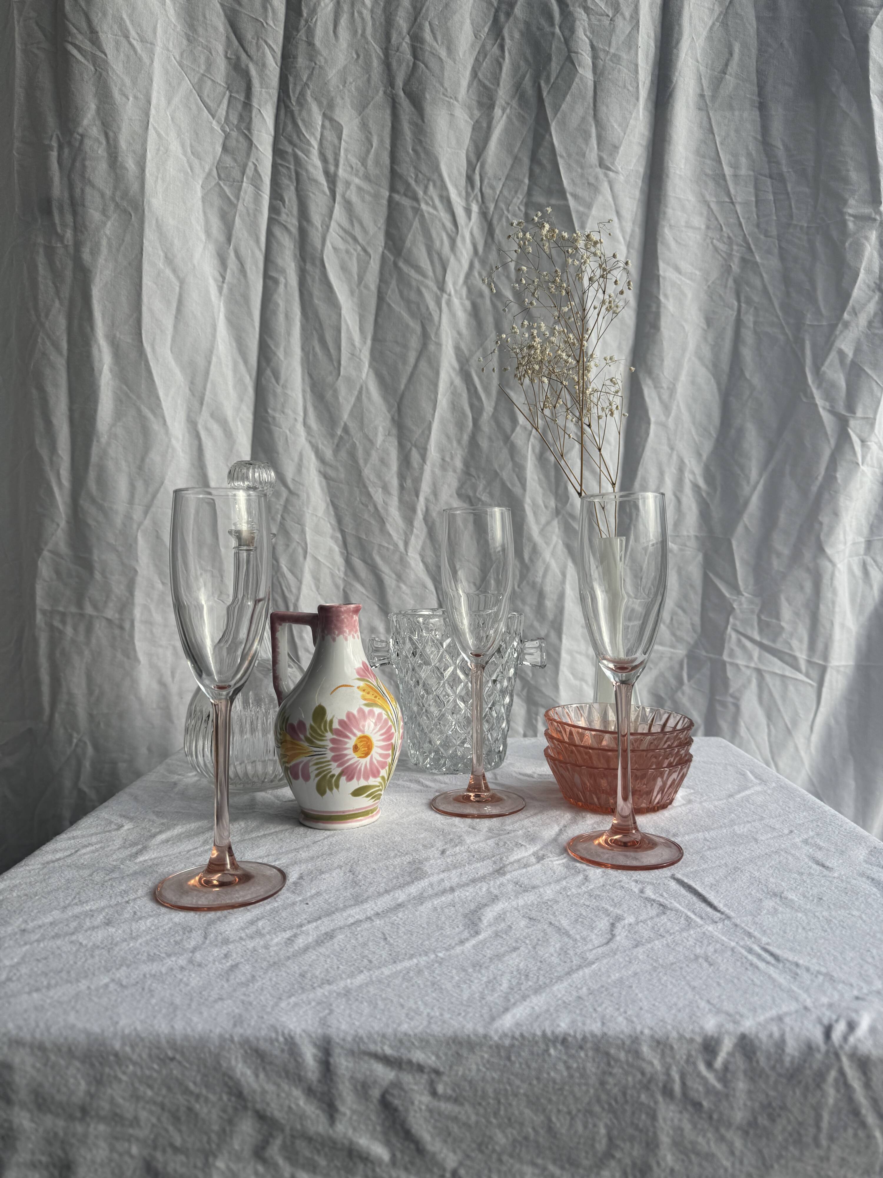 Set of 3 vintage pink champagne flutes H22