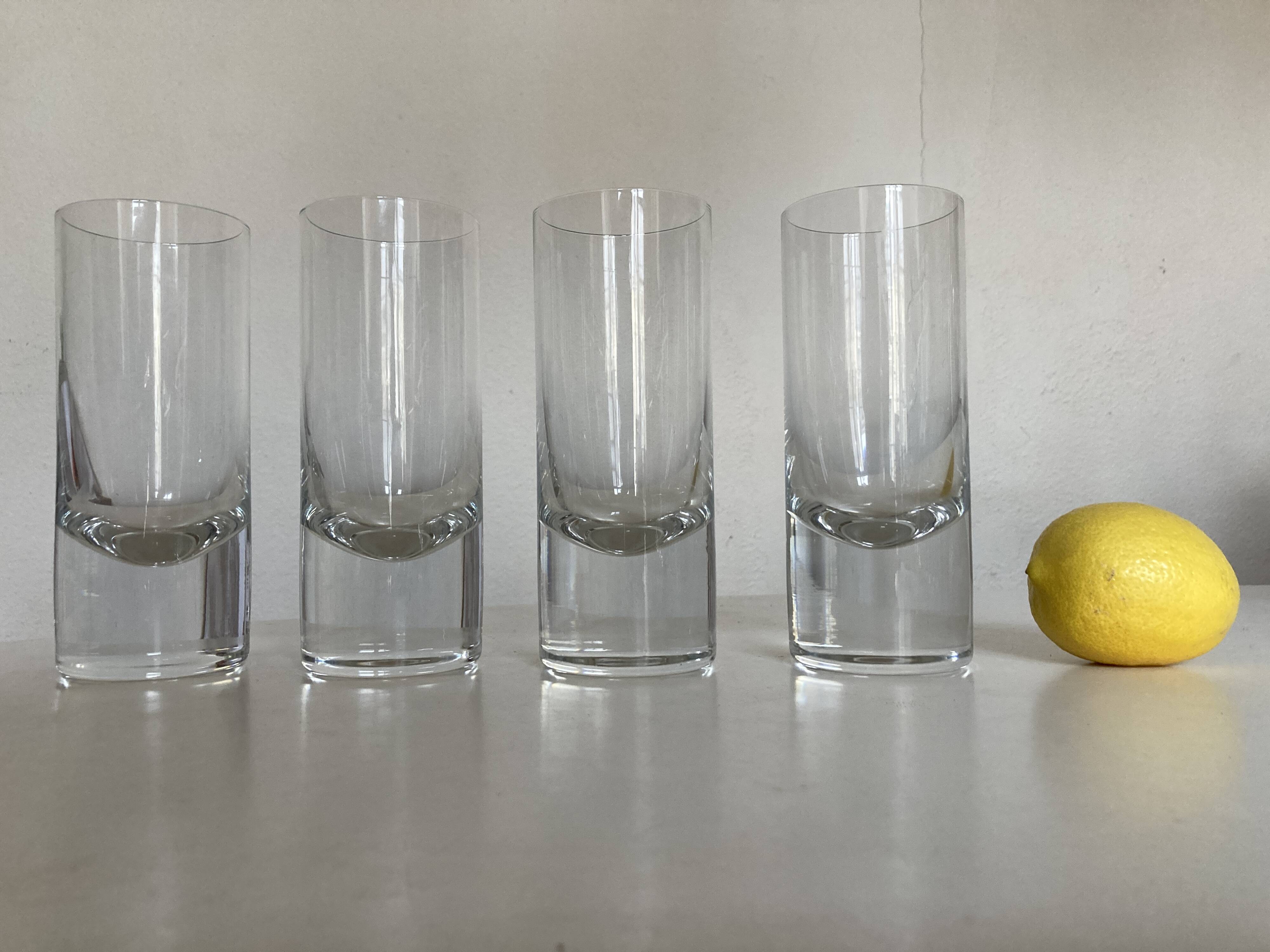 Set de verres gobelets de table massifs 1970
