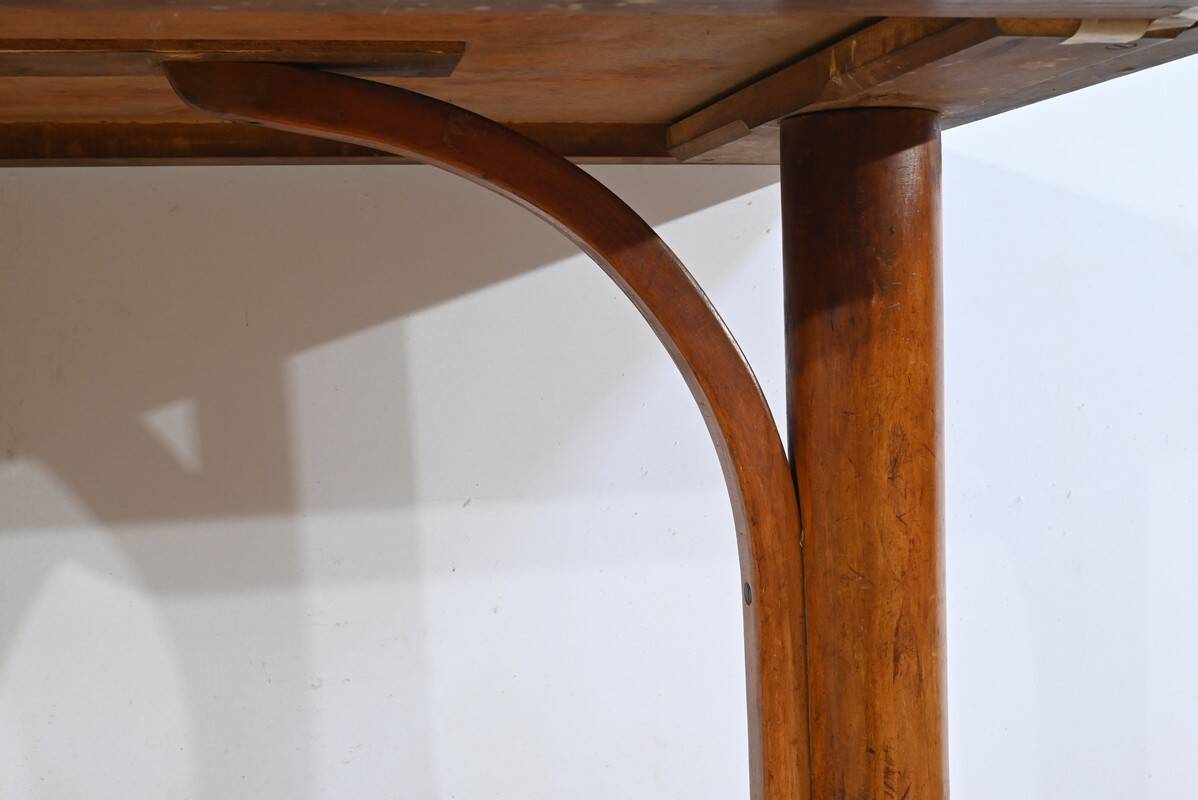 Bistro tables in laminate and beech – 1950