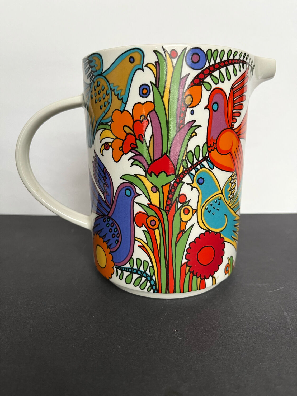 Pitcher in villeroy and boch acapulco