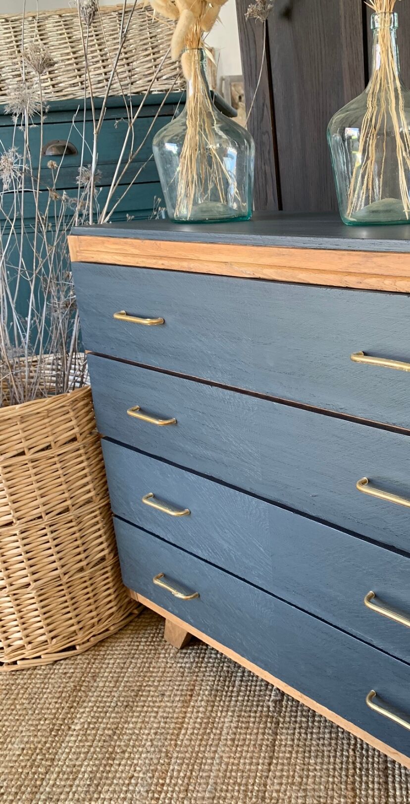 Vintage chest of drawers