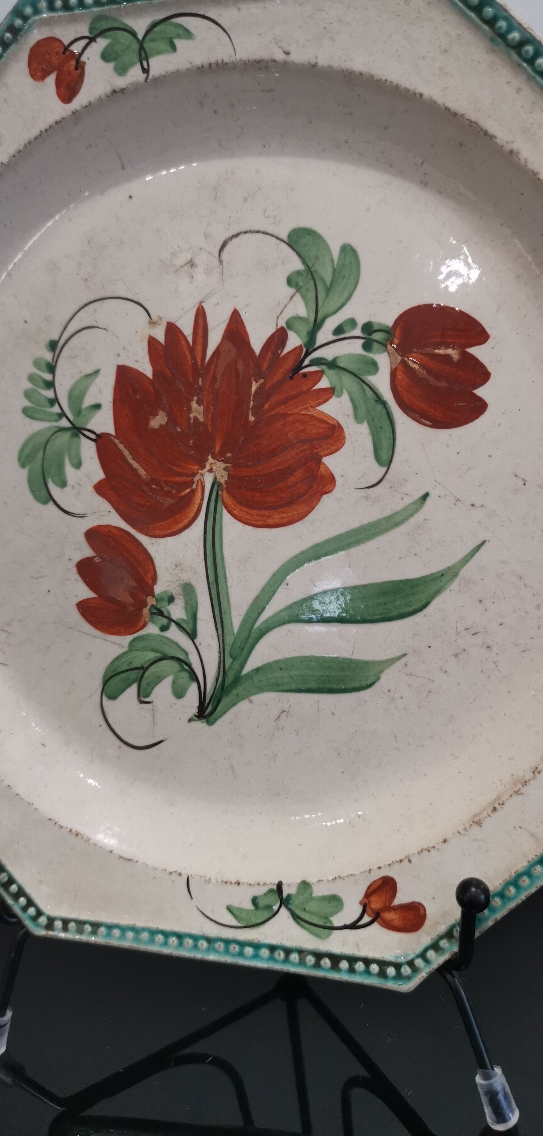 Ancienne assiette octogonale faïence fine polychrome Aumale début XIXe Empire