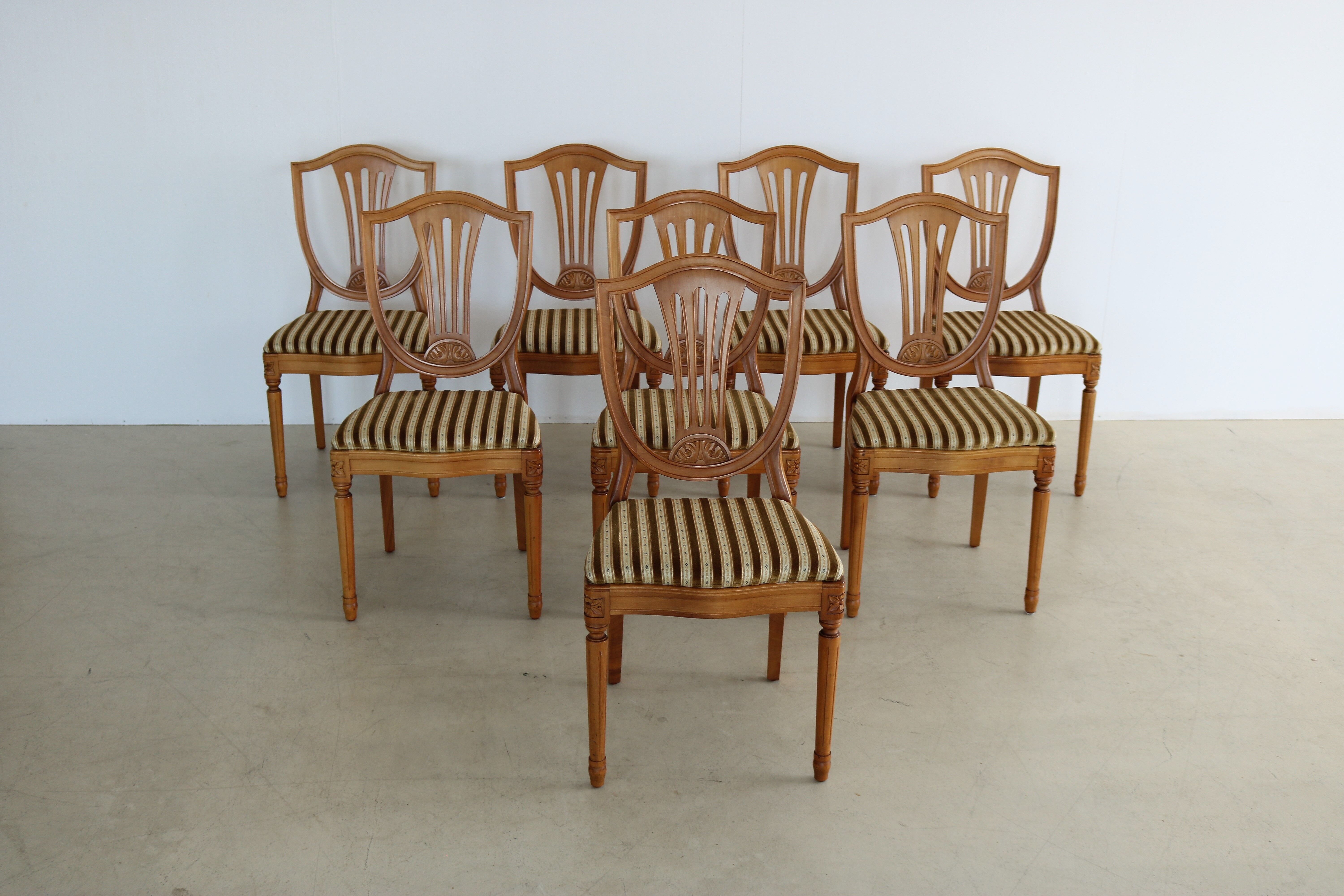 Set of 8 vintage dining chairs