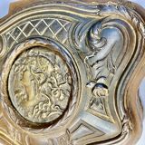 Boite  ancienne a  bijoux bronze femme au iris art nouveau vintage antiquité xix
