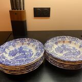 Set of 12 vintage B.P. plates from the 70s