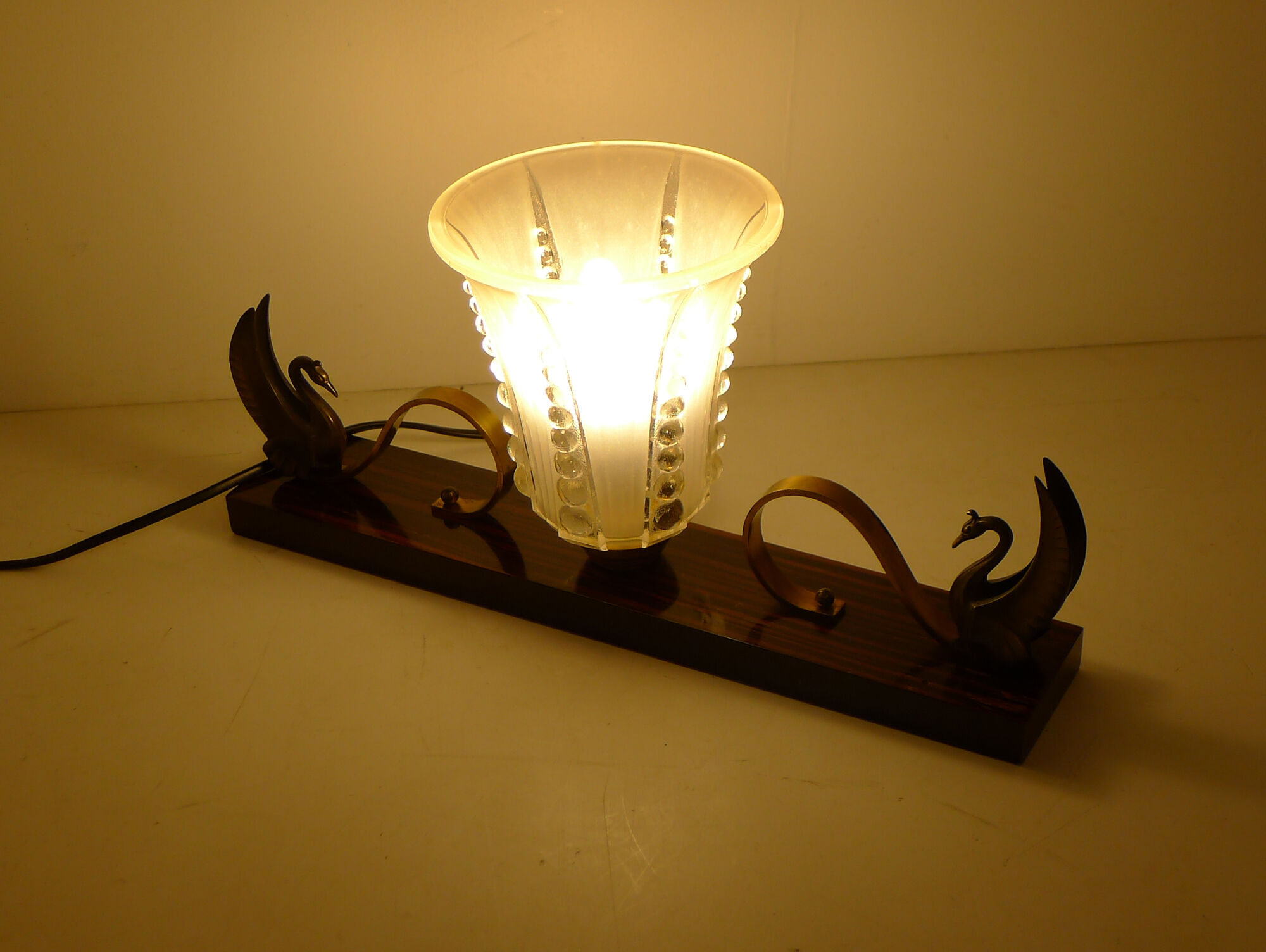 Lampe art déco cygnes à poser