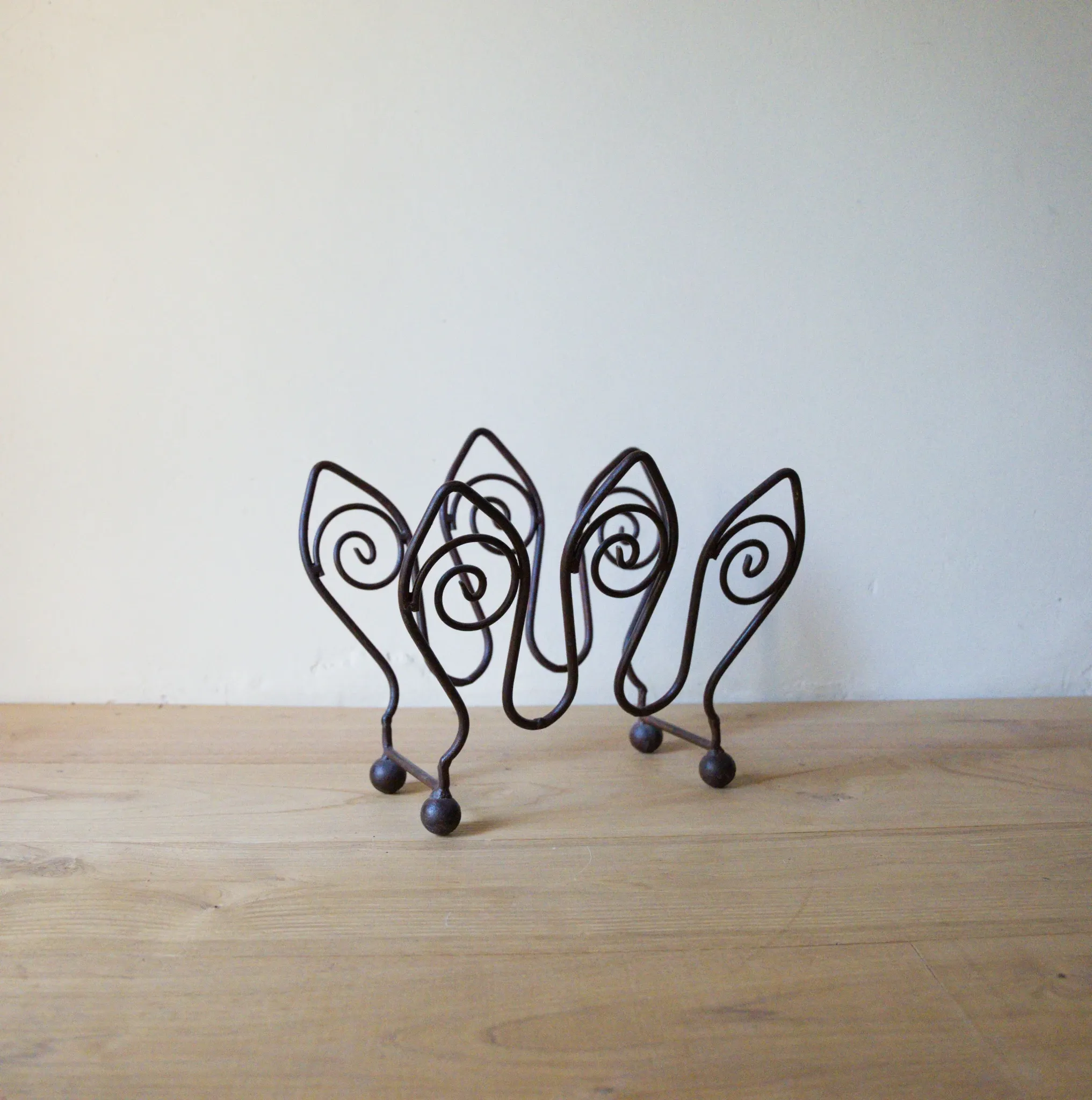 Wrought iron magazine rack, François Liguori for Studio Pescatore