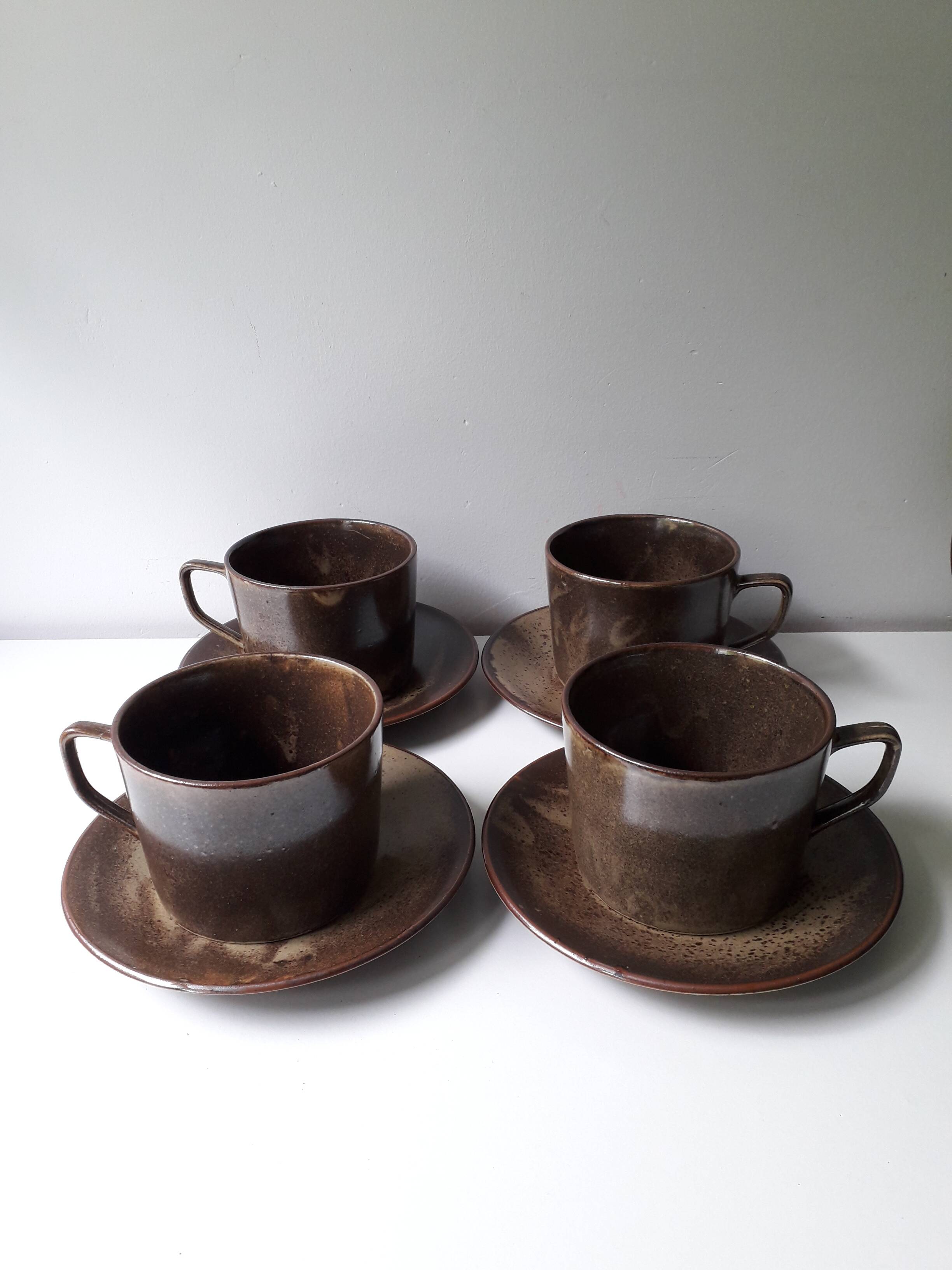 4 vintage stoneware cups + 4 saucers (A1)