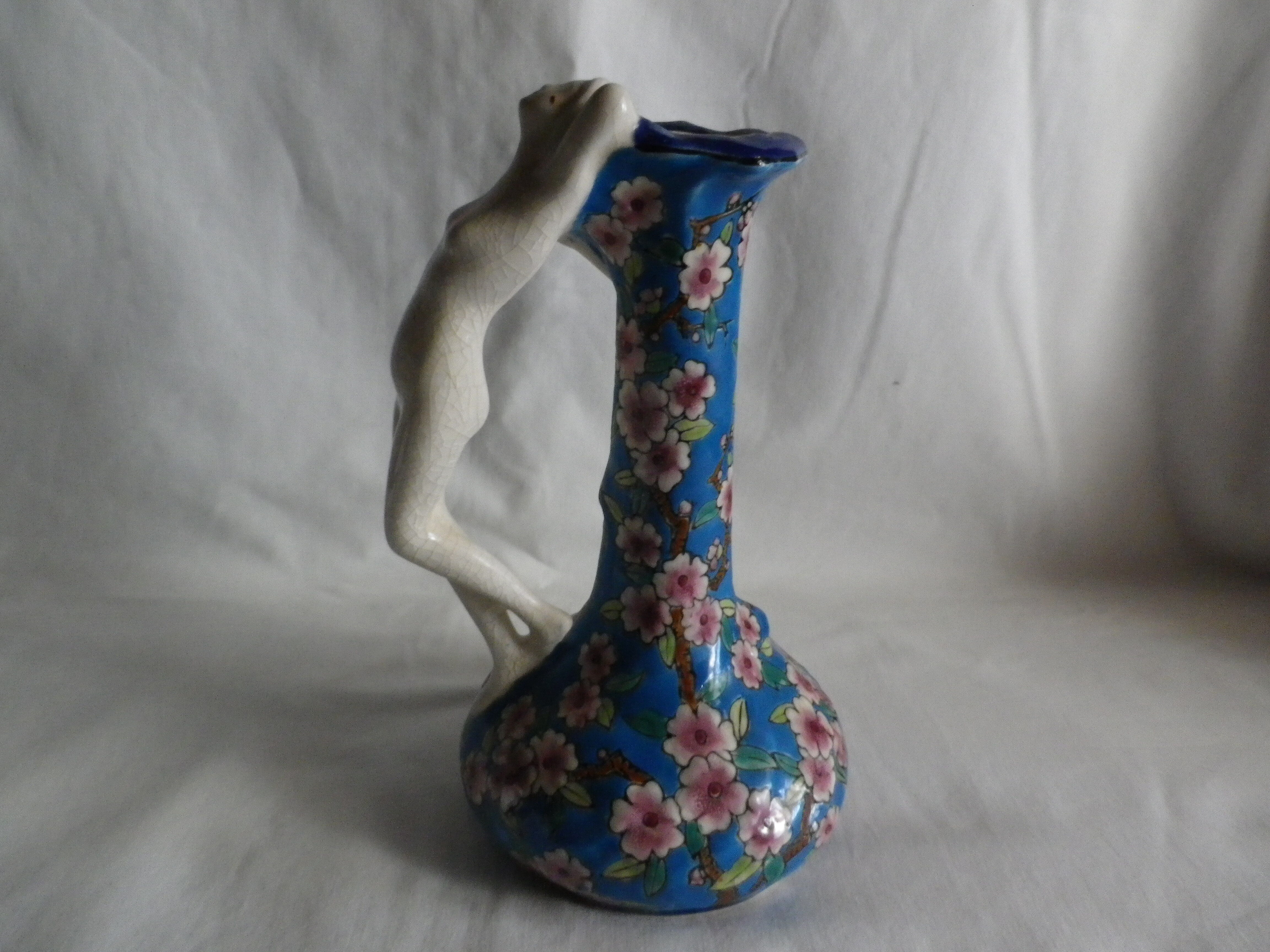 Enamel vase of la louvière