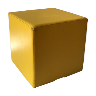 Yellow pouf 70s