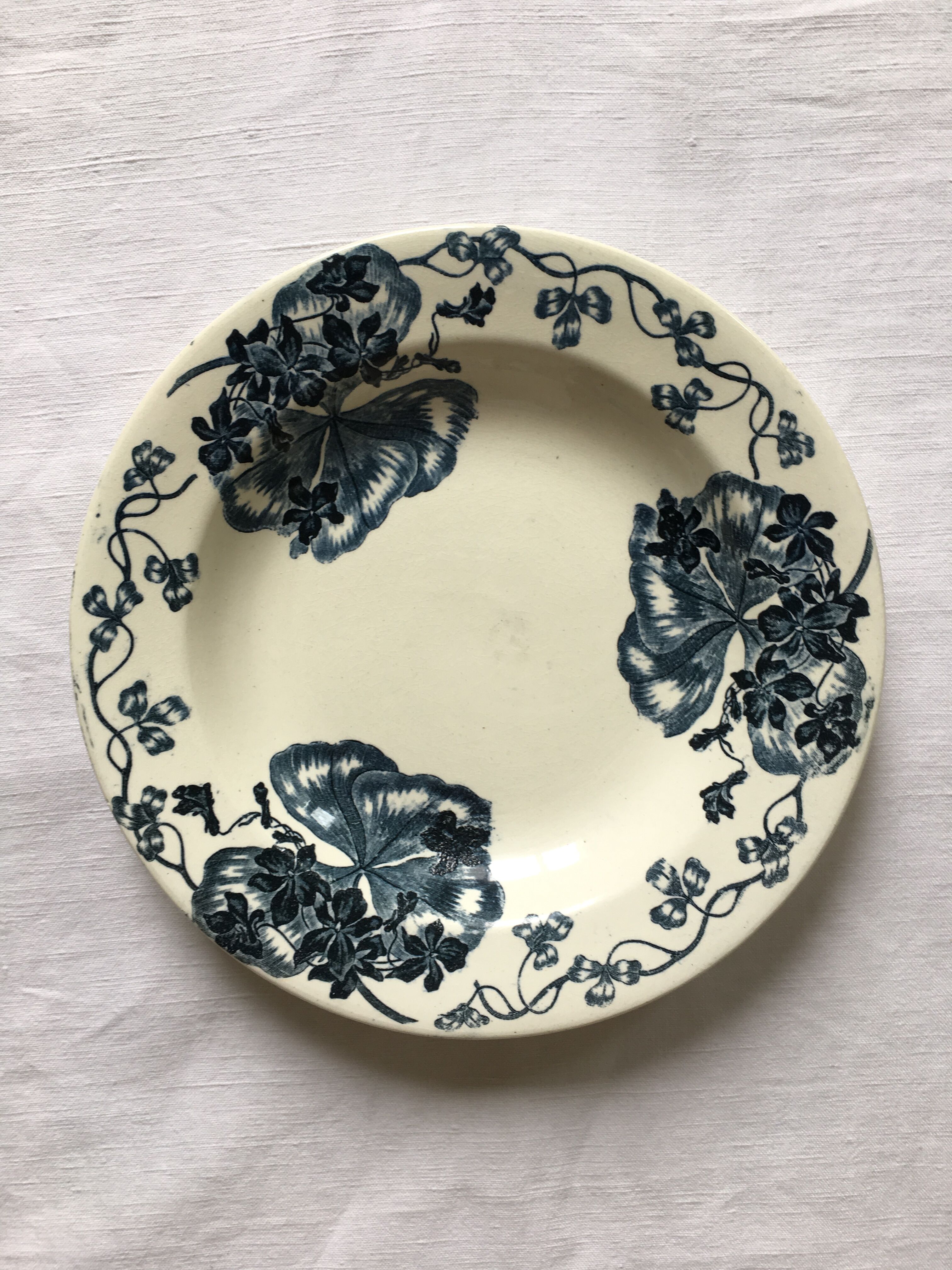 6 hollow plates Iron Land mismatched