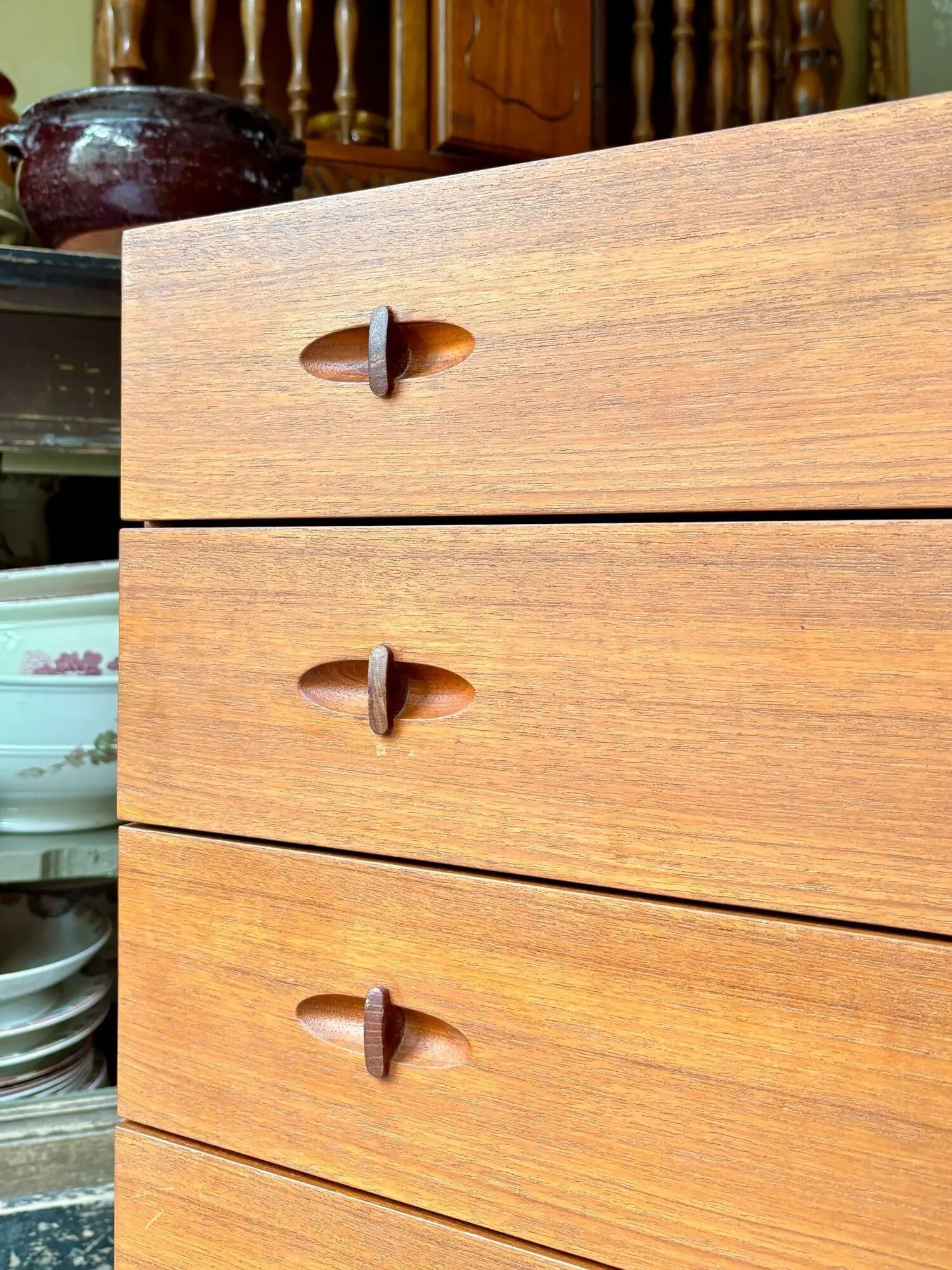 Chest of drawers with 4 drawers in teak attributed to Henry Walter Klein.