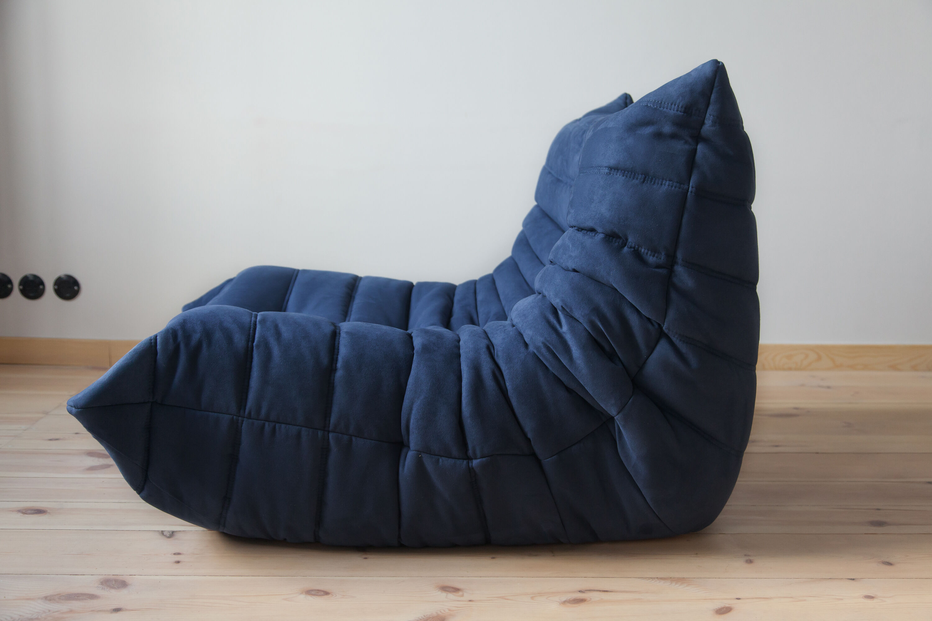 Togo armchair model designed by Michel Ducaroy 1973