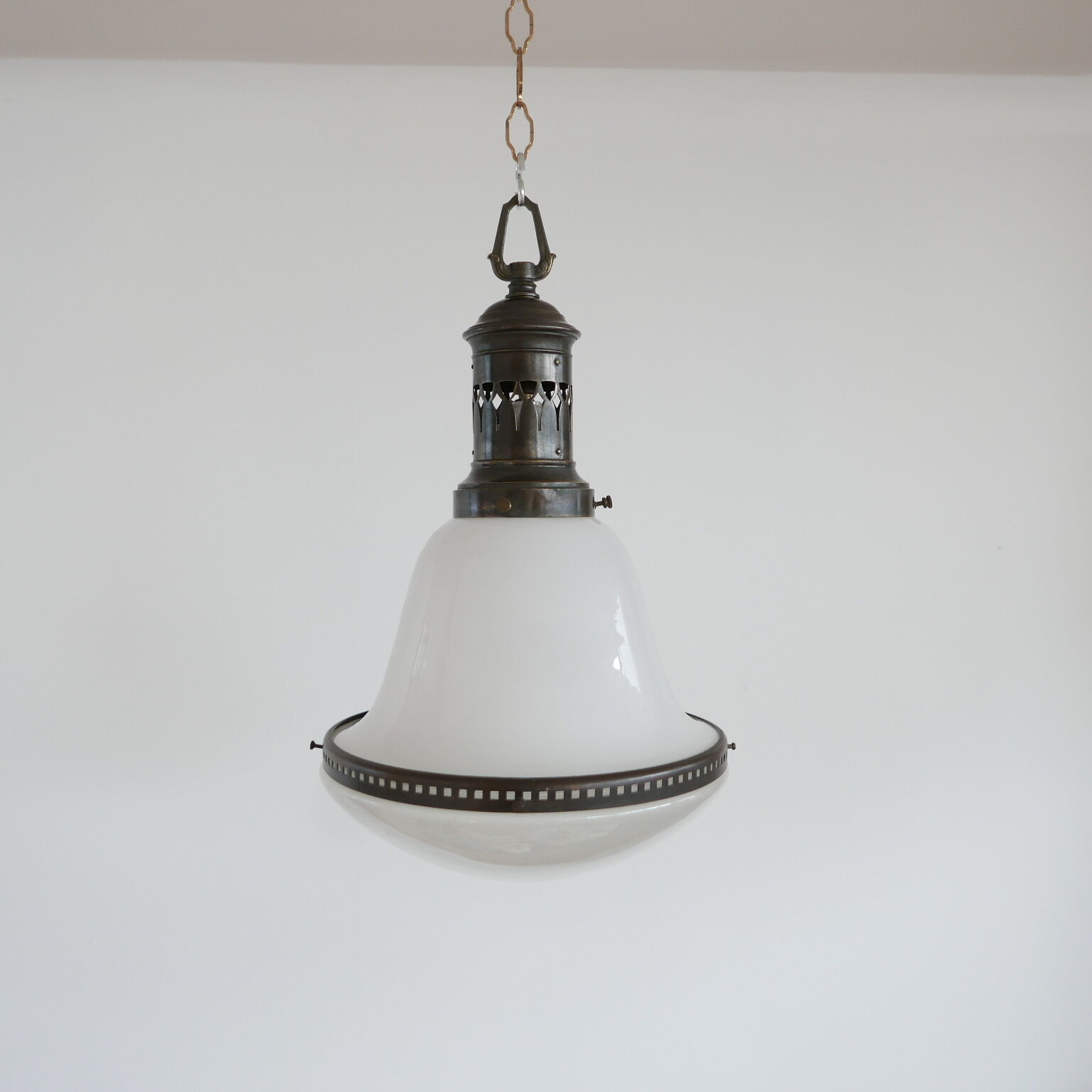 Opaline hanging lamp