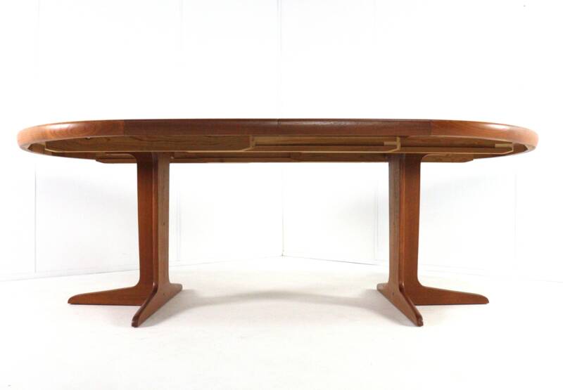 Round extendable dining table 2x 'Ulfborg' by VV Møbler Spøttrup - Danish