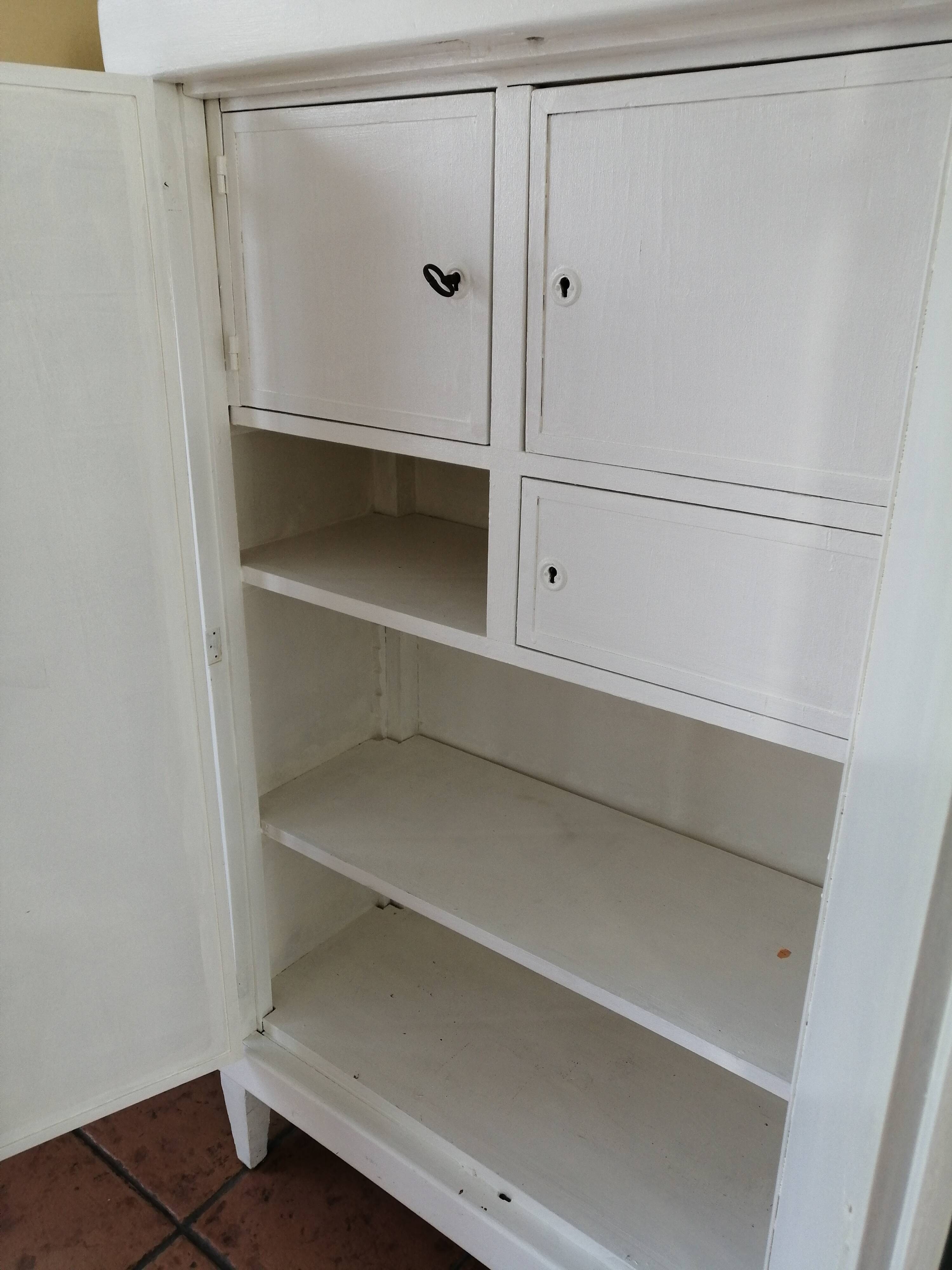 Meuble / armoire des années 30