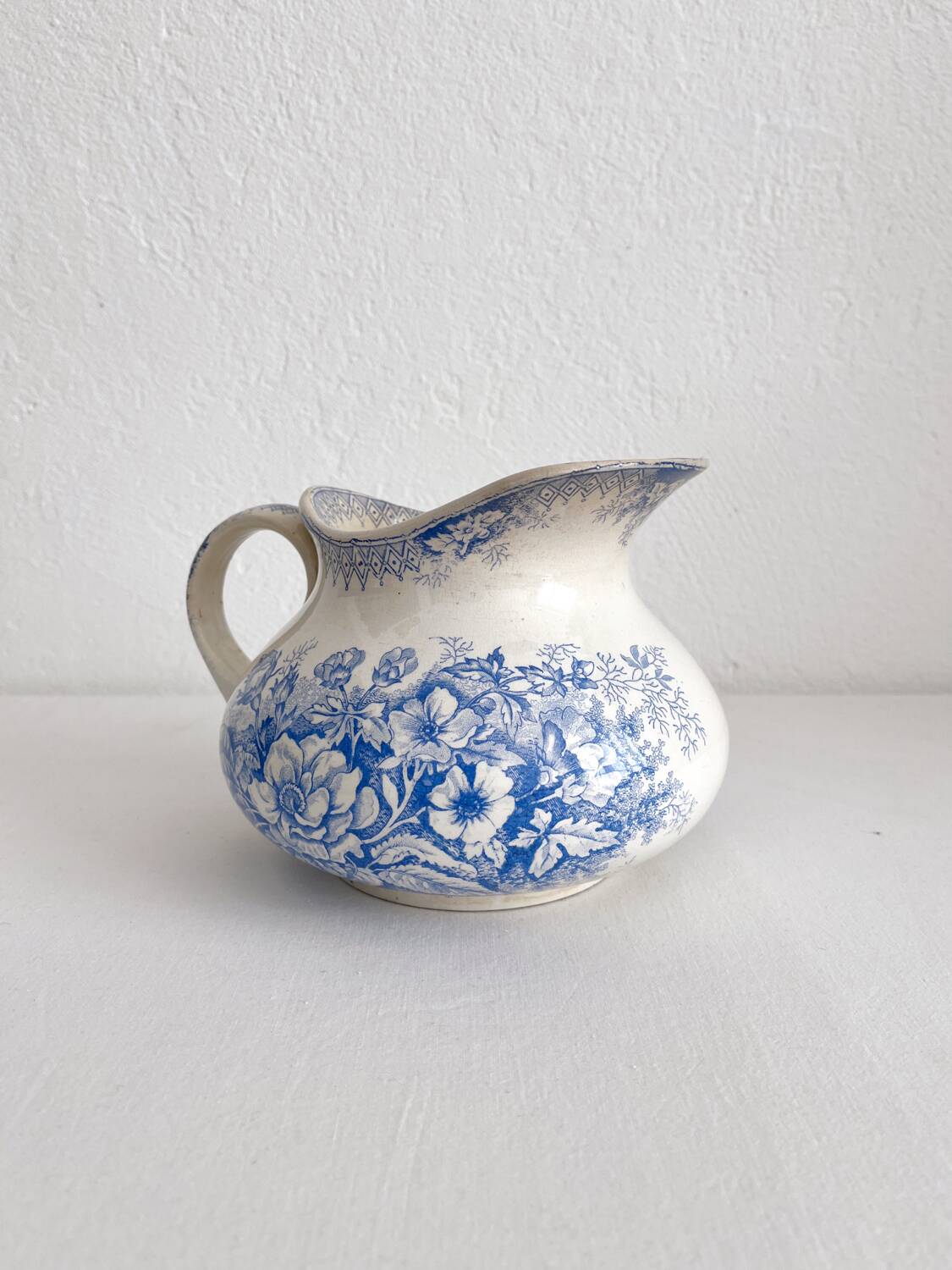 Old iron clay jug "Jardinière" Hamage Nord