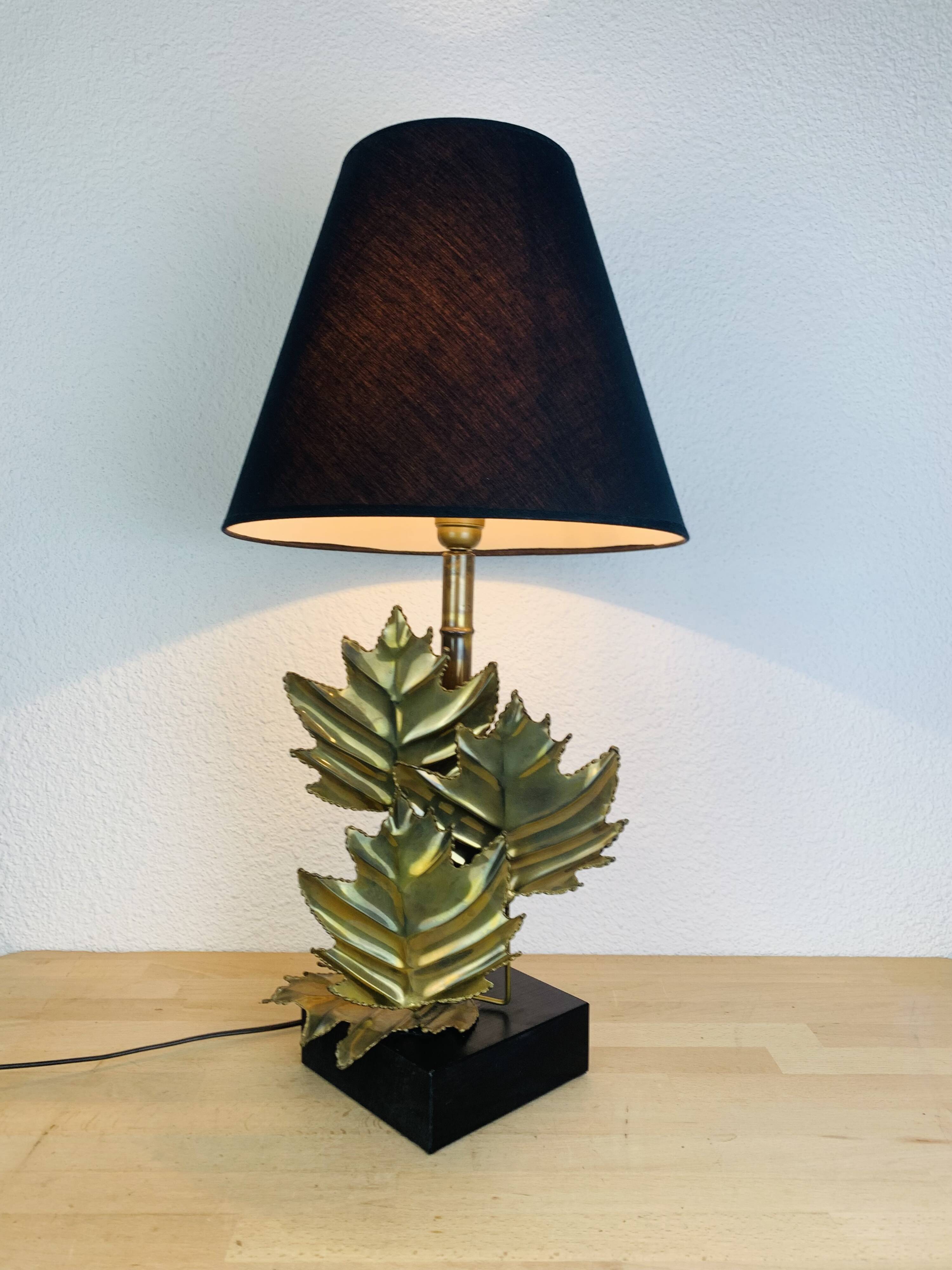 Bamboo and gold leaf lamp, Hollywood Regency style, 1970s