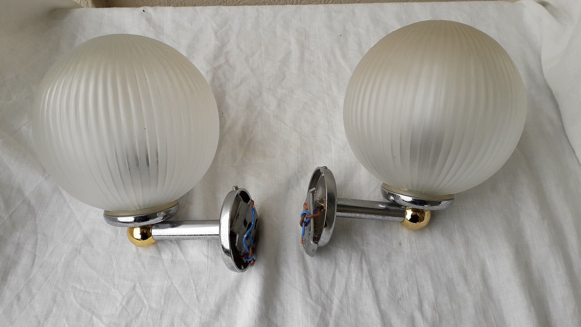 Pair of Inda wall lamps