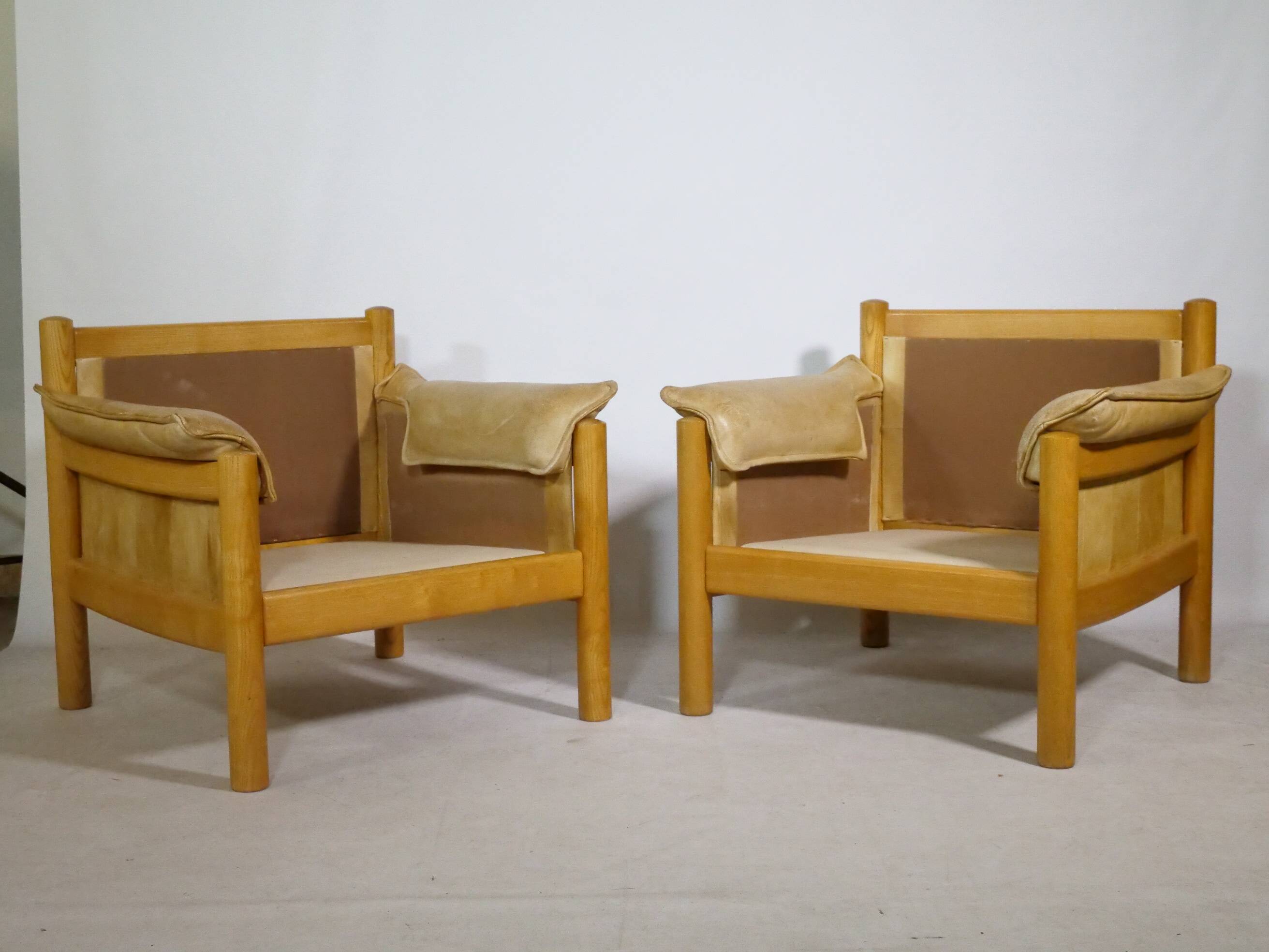Mid-Century Camel Leather Armchairs with Ottomans, Set of 2, 1970s