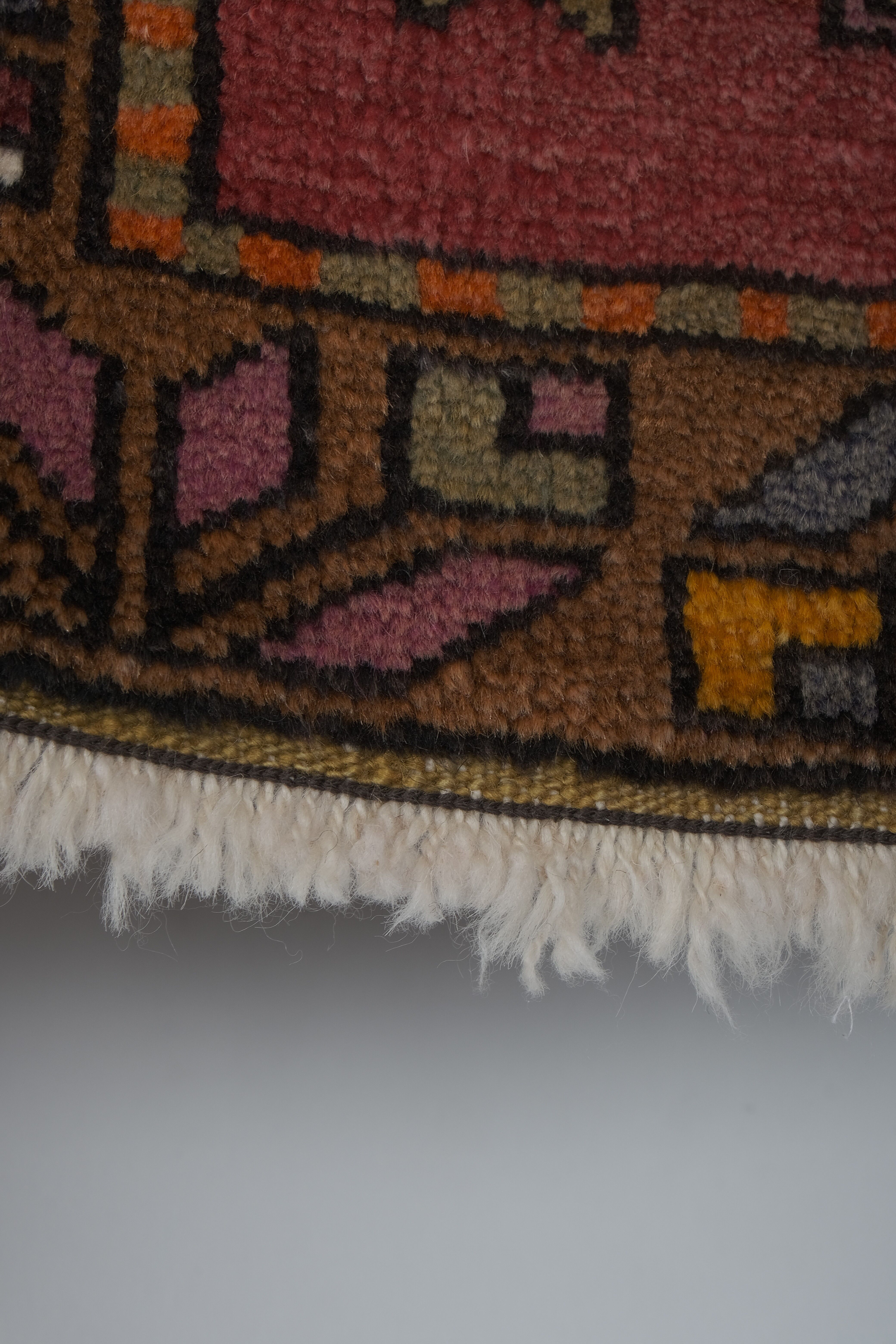 Vintage Turkish rug from Oushak, hand woven55x106 58x103 cm